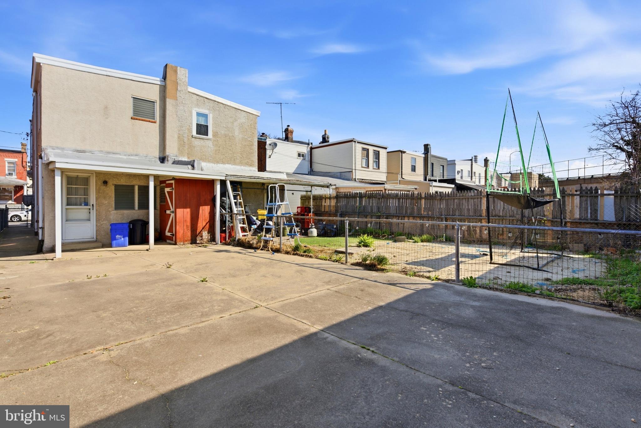 BRIDESBURG - Residential