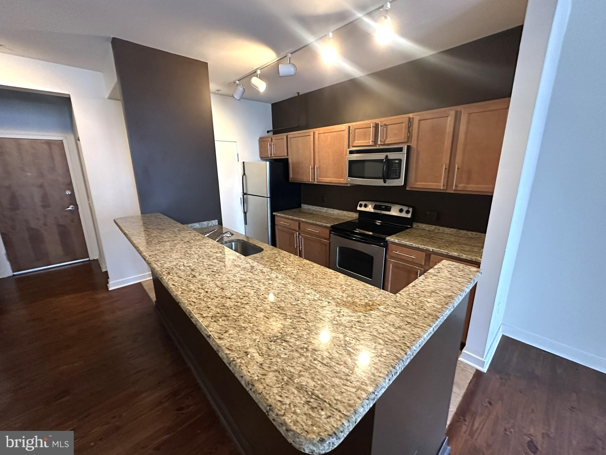 CENTER CITY - Residential Lease