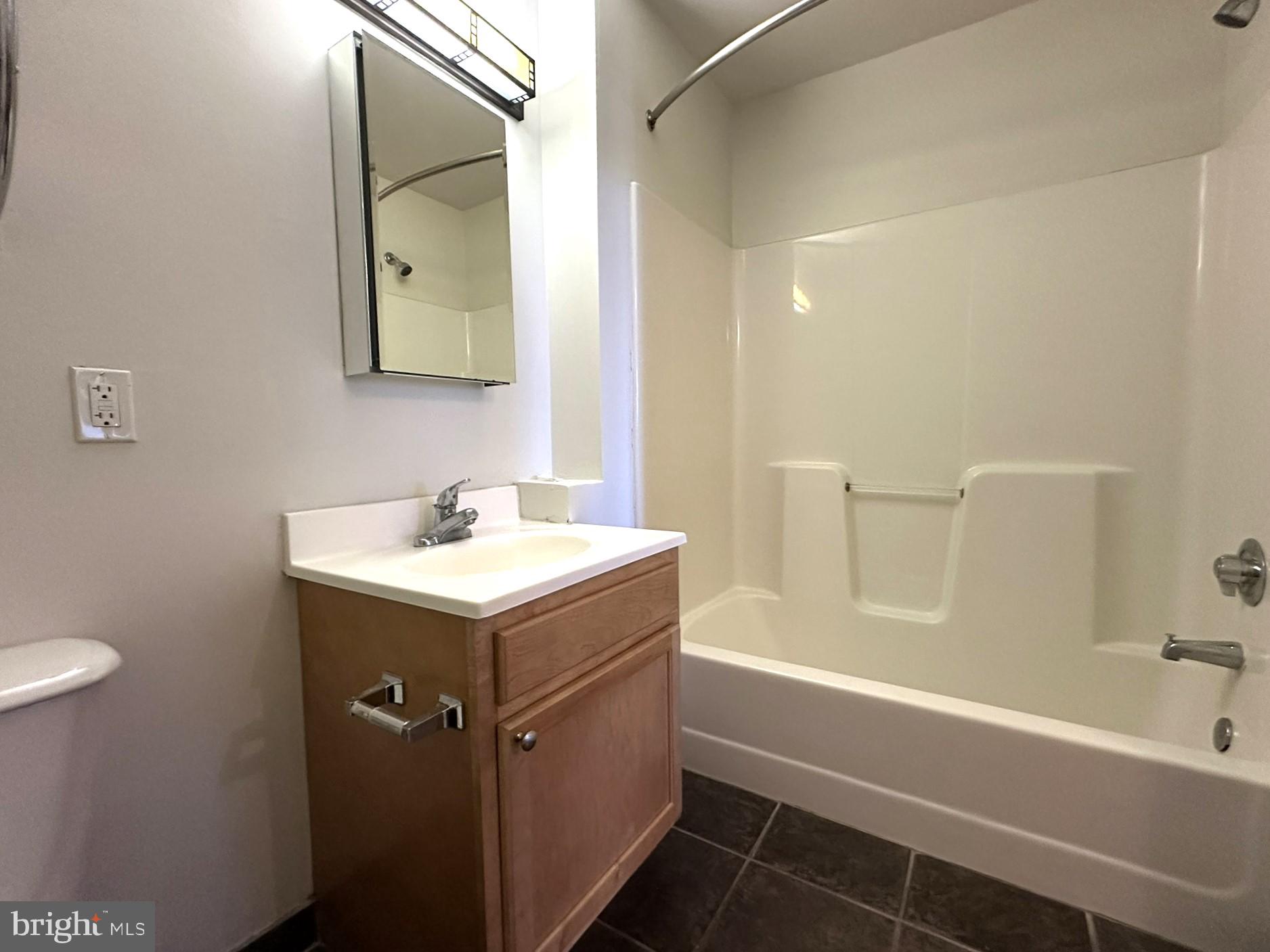 CENTER CITY - Residential Lease