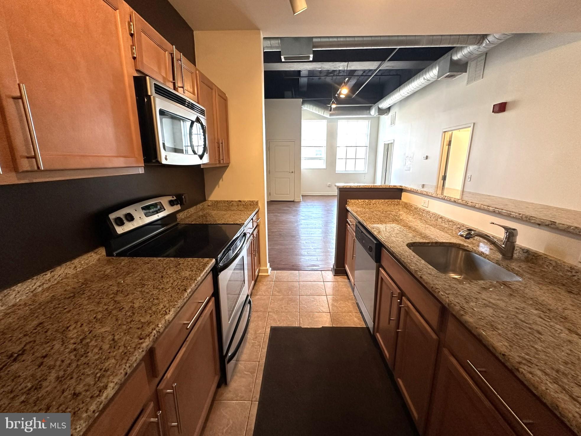 CENTER CITY - Residential Lease