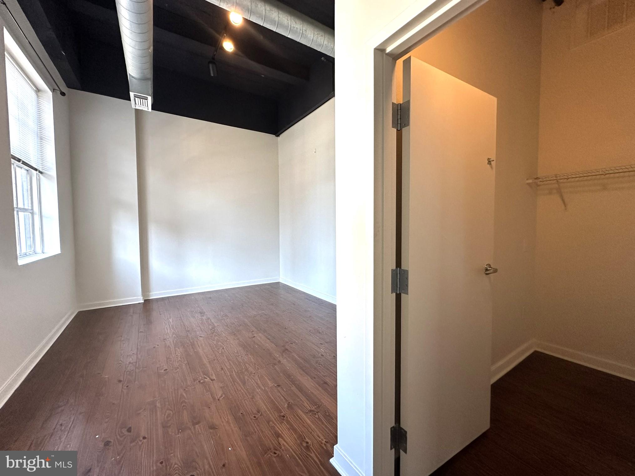 CENTER CITY - Residential Lease