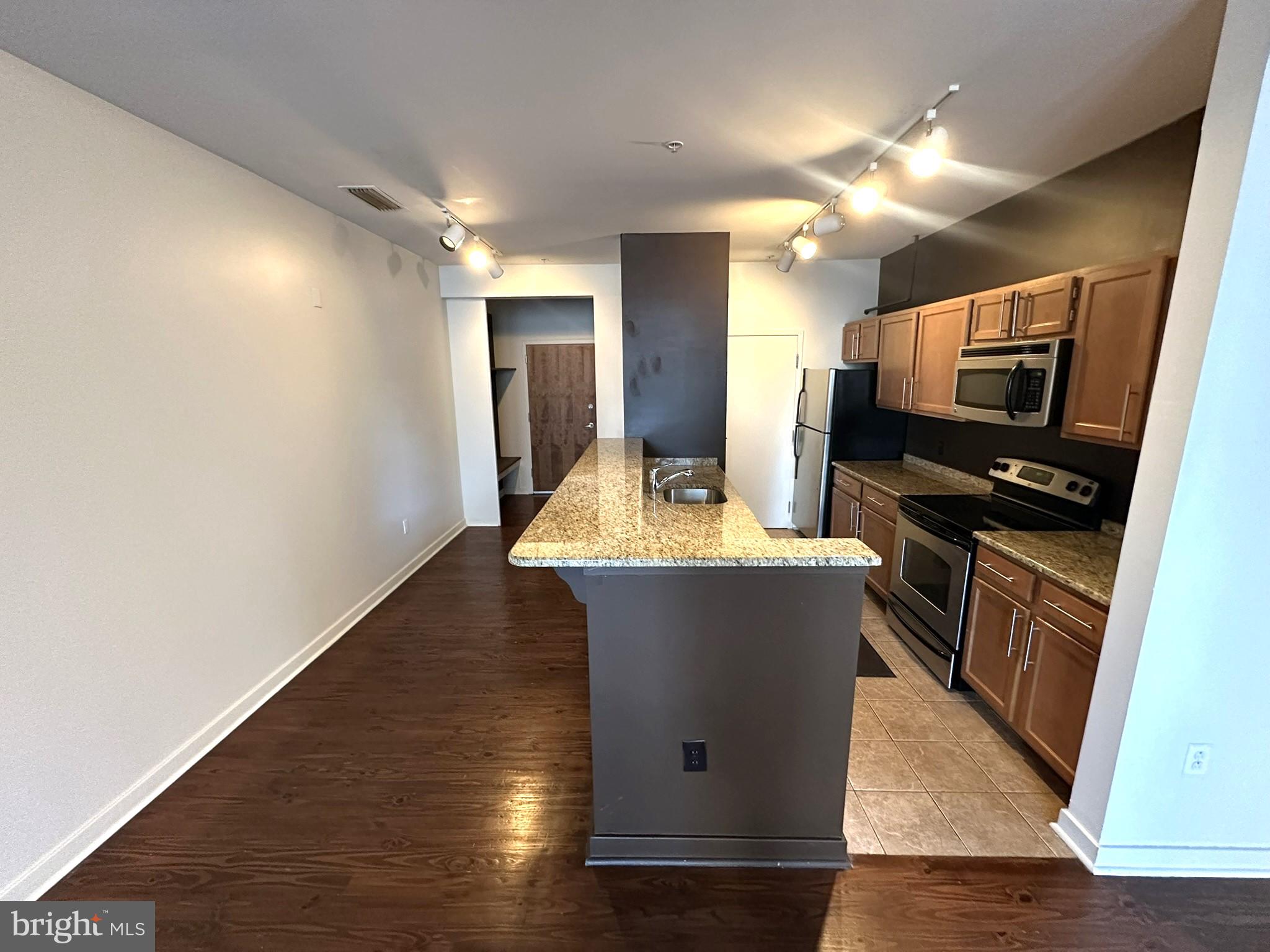 CENTER CITY - Residential Lease