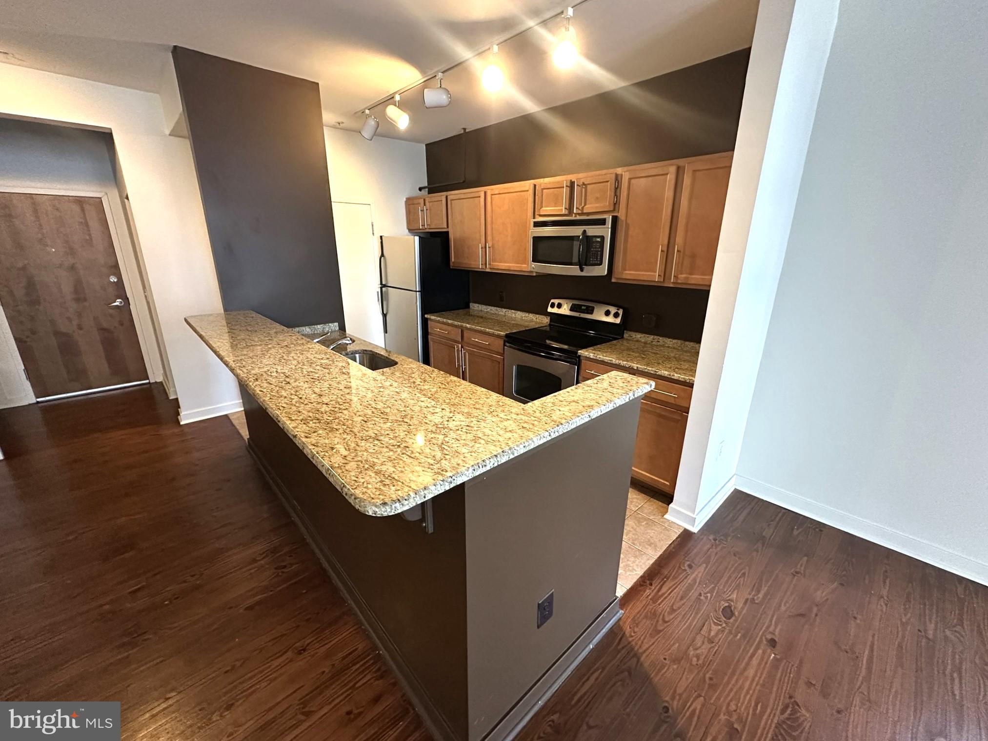 CENTER CITY - Residential Lease