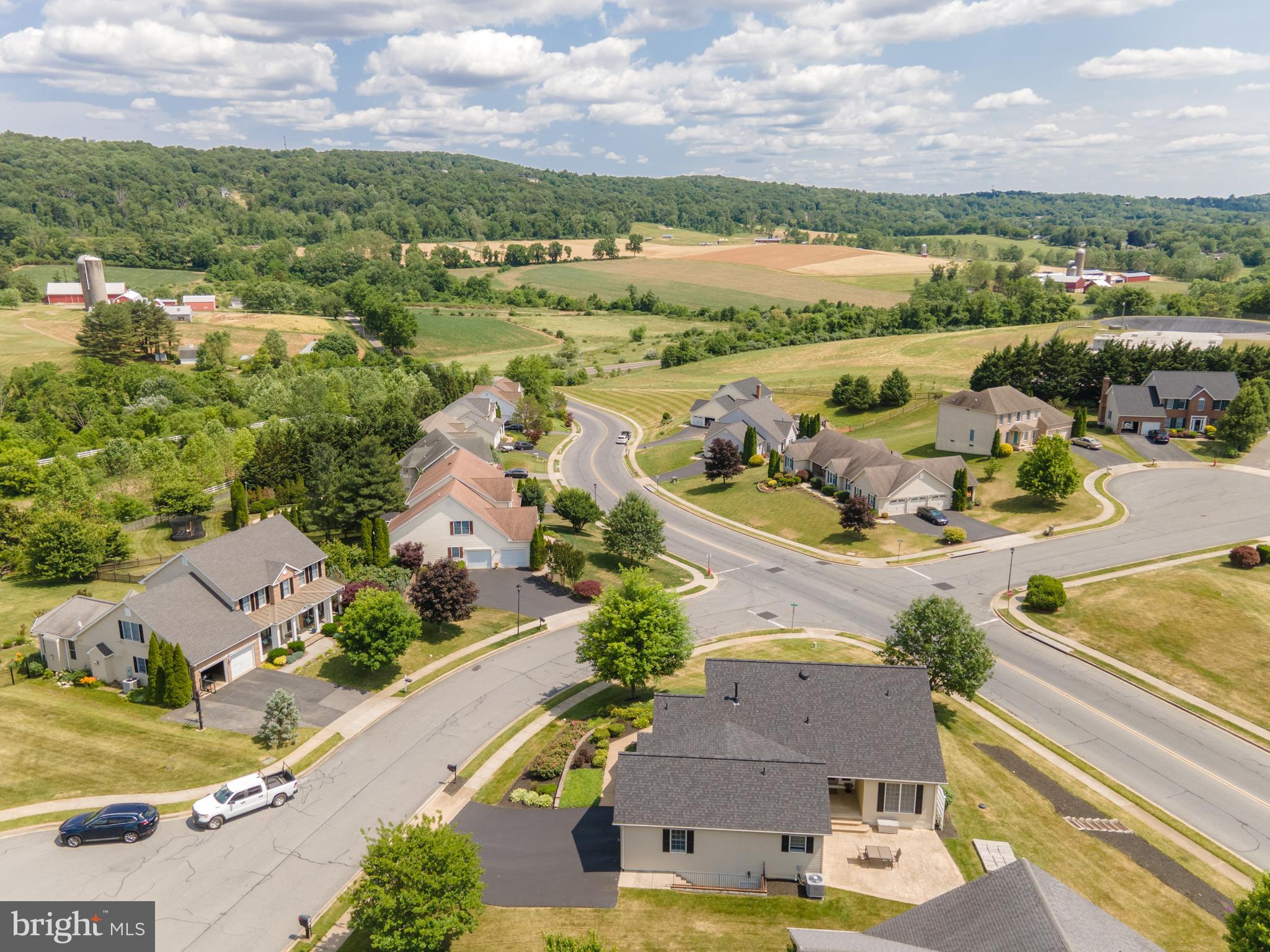 FOXFIELD AT MIDDLETOWN - Residential