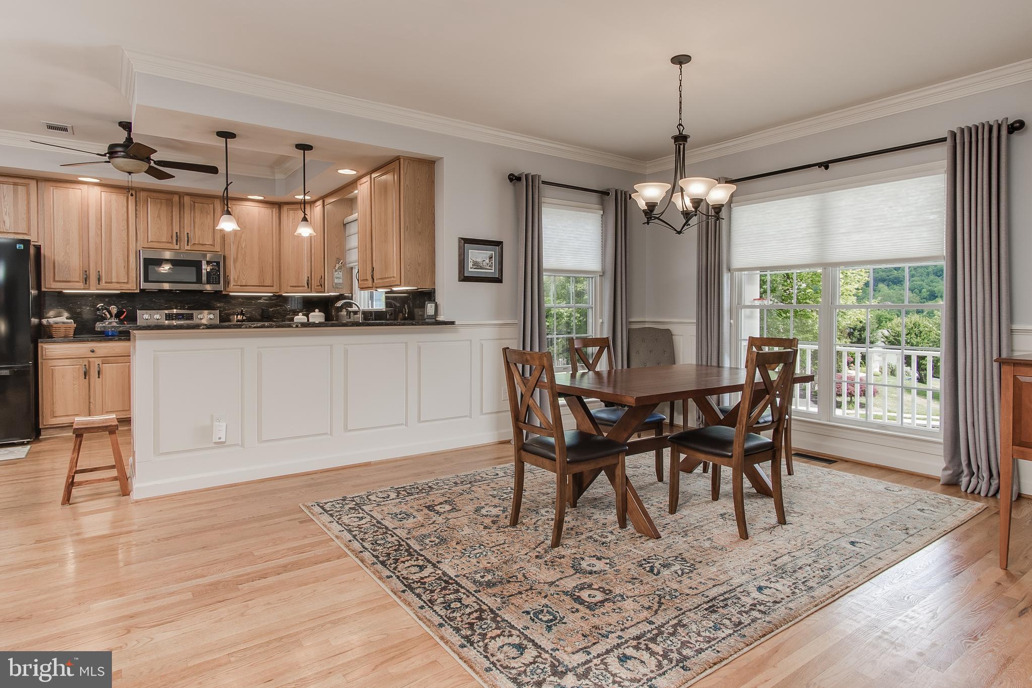 FOXFIELD AT MIDDLETOWN - Residential