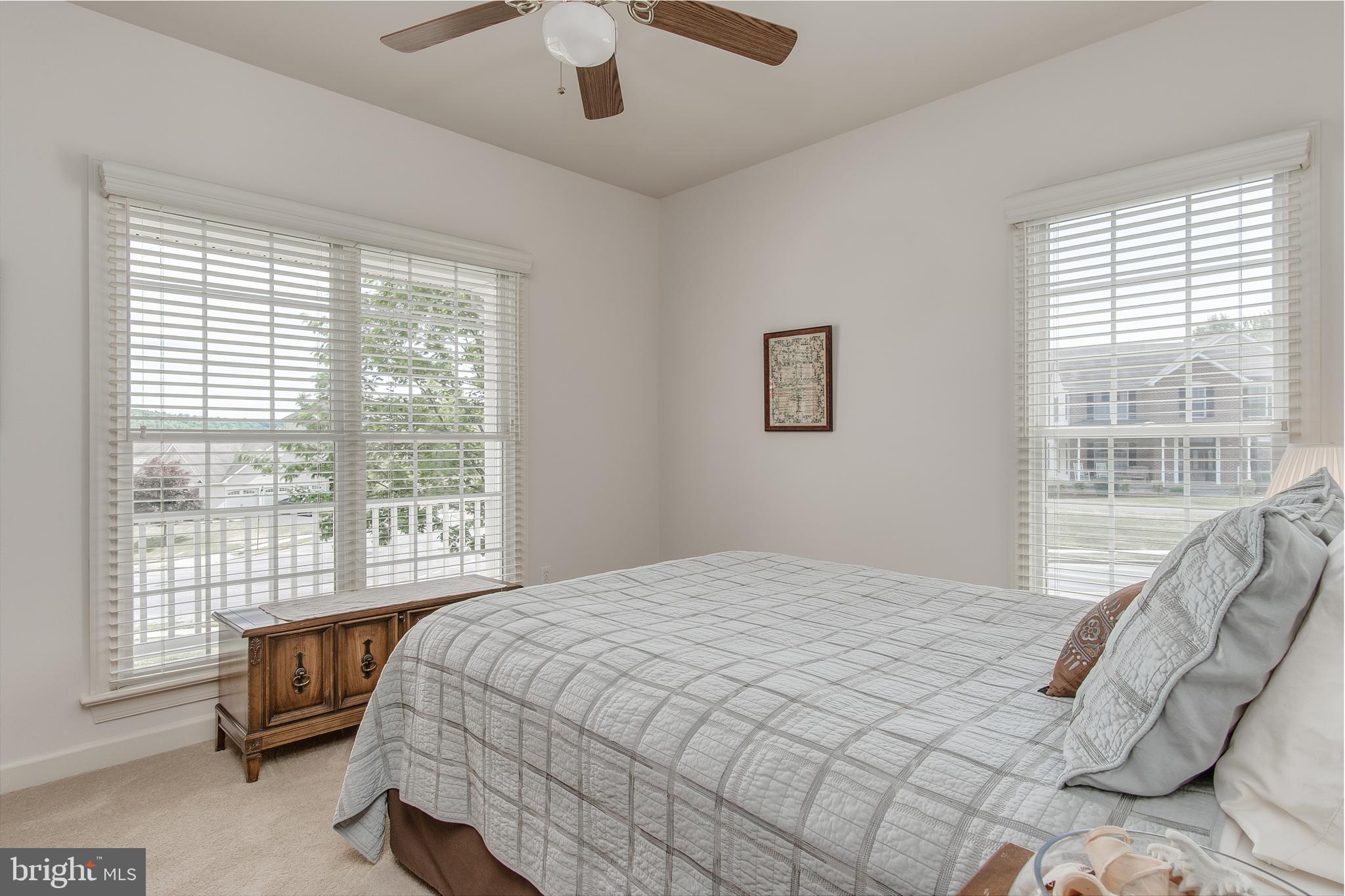 FOXFIELD AT MIDDLETOWN - Residential