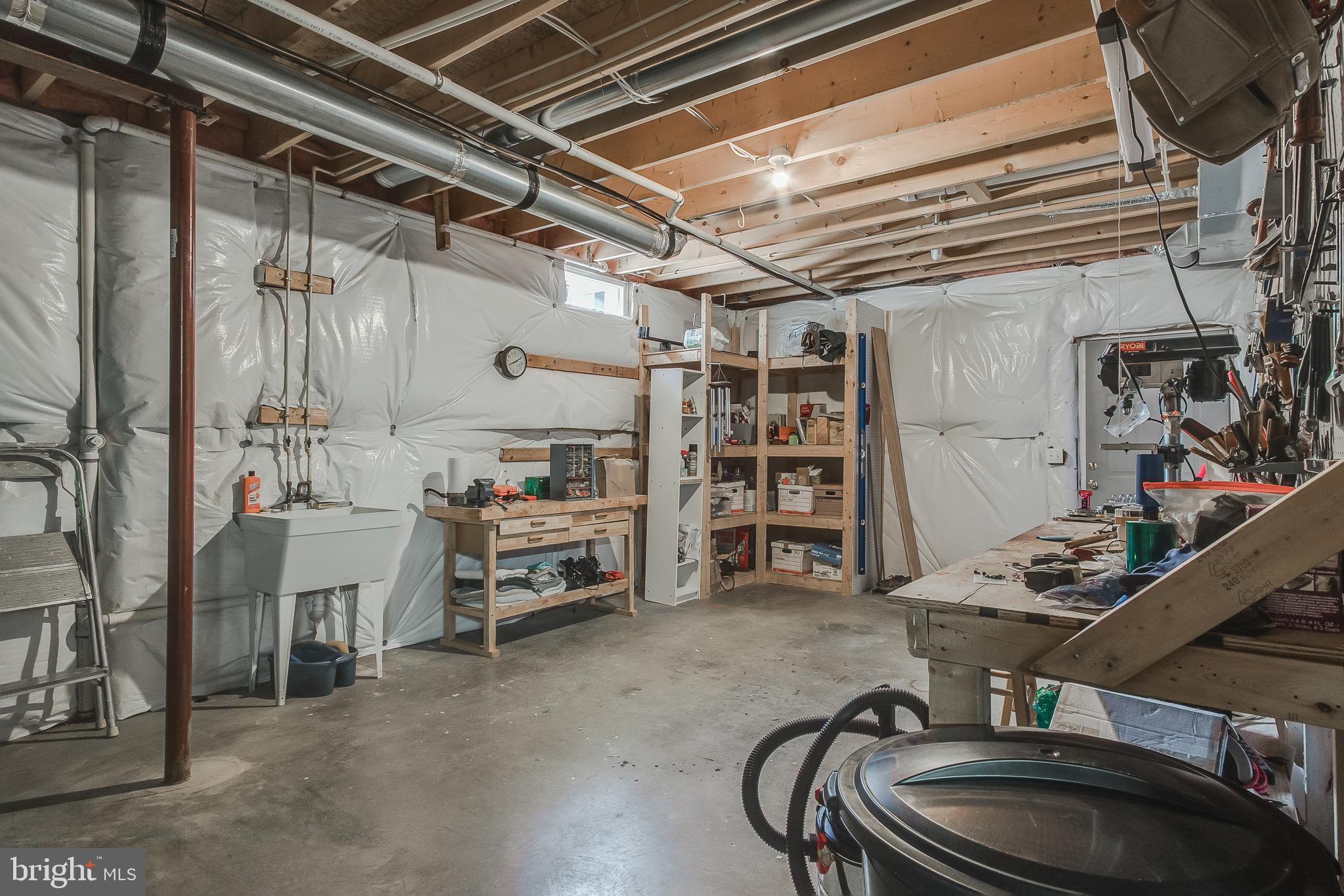 FOXFIELD AT MIDDLETOWN - Residential