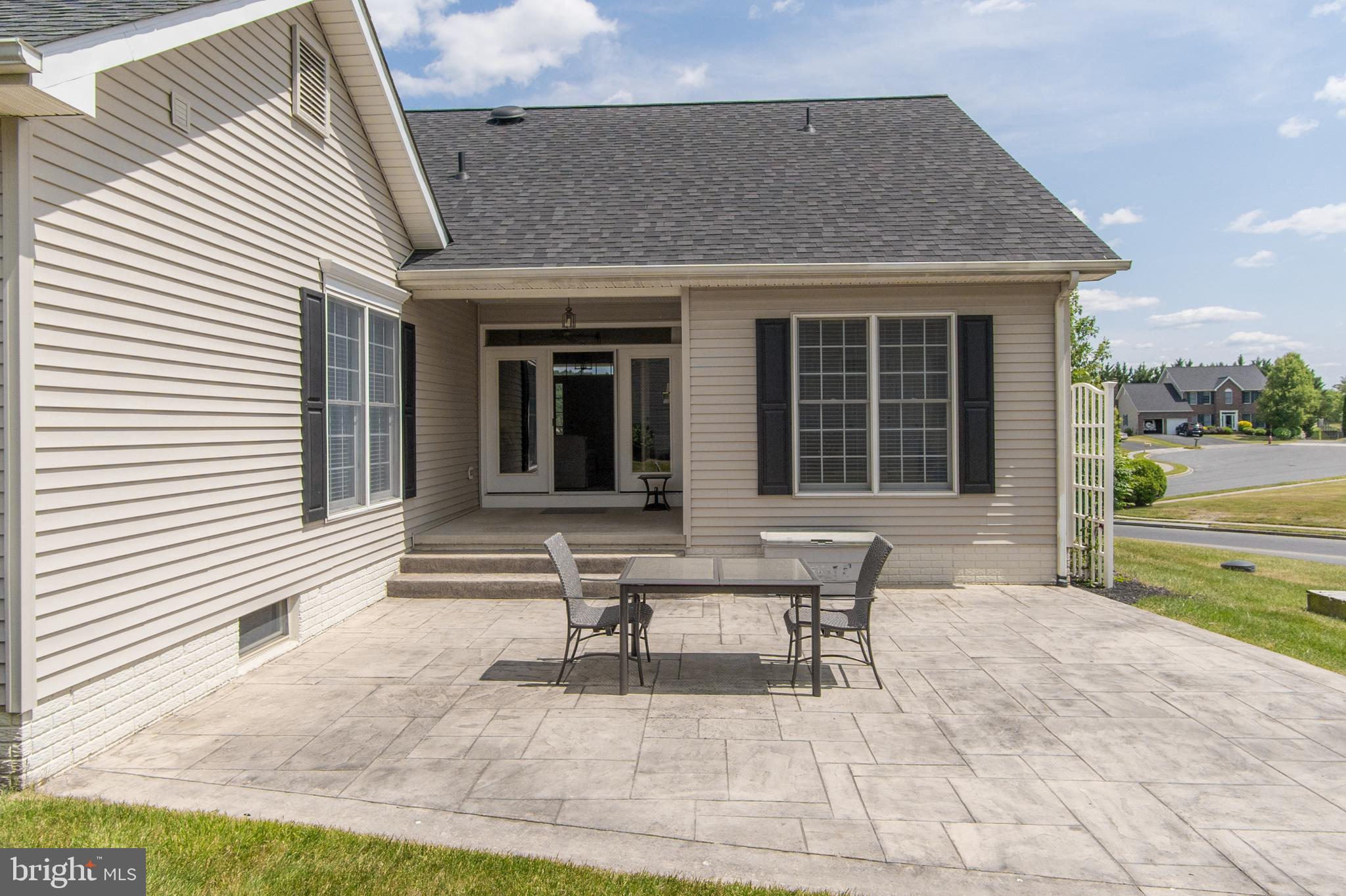 FOXFIELD AT MIDDLETOWN - Residential