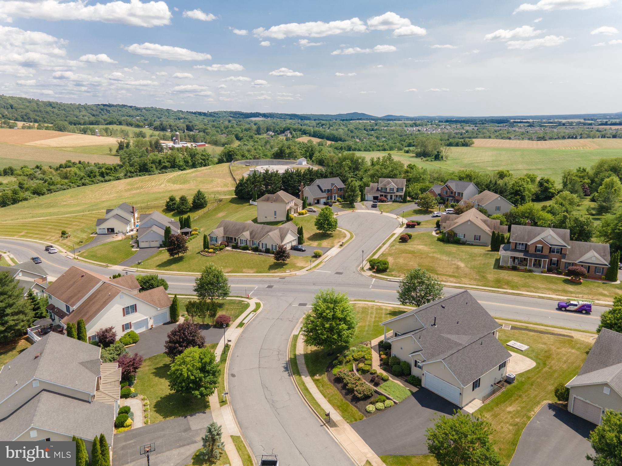 FOXFIELD AT MIDDLETOWN - Residential