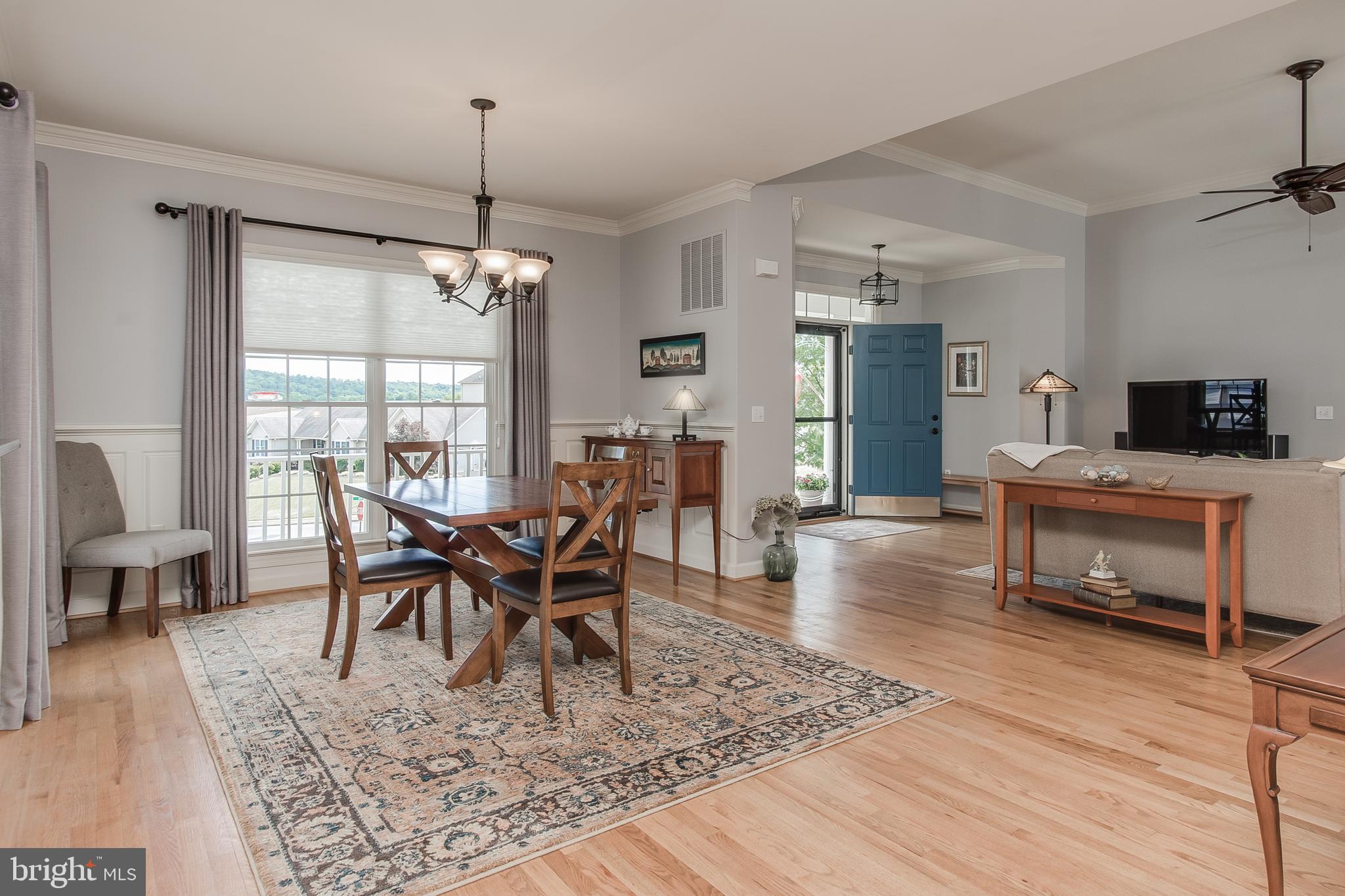 FOXFIELD AT MIDDLETOWN - Residential