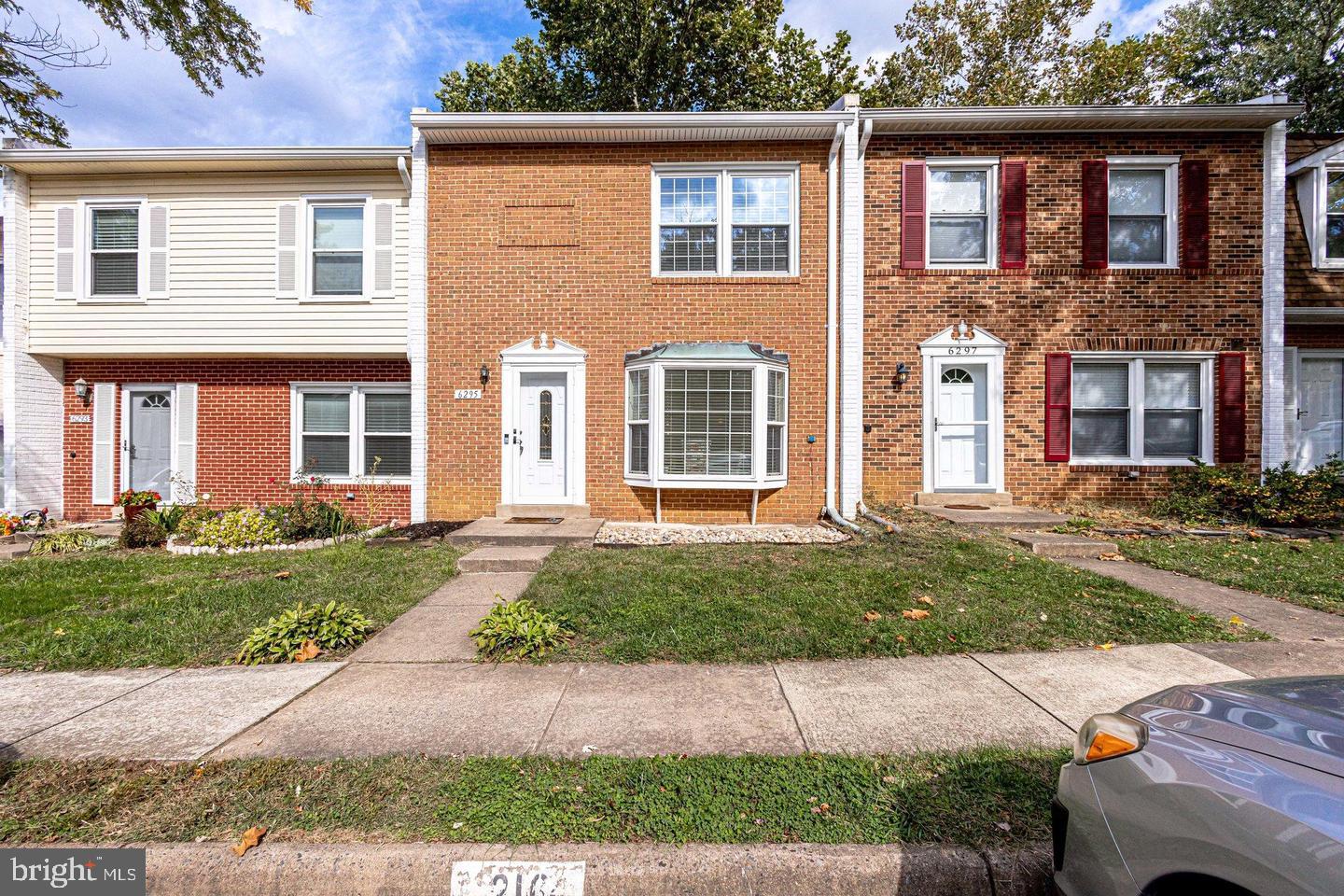 6295 HILLARY COURT
