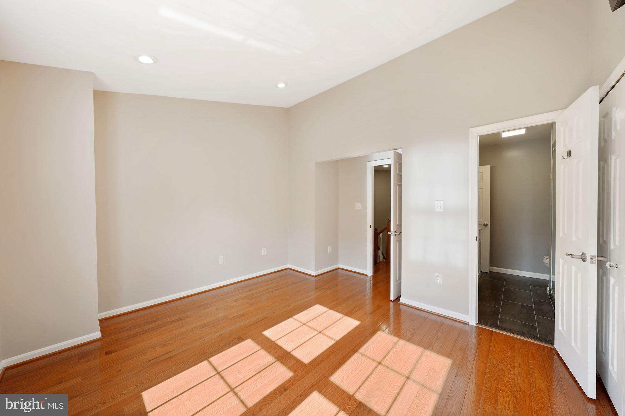 SOUTH KINGS STATION - Residential