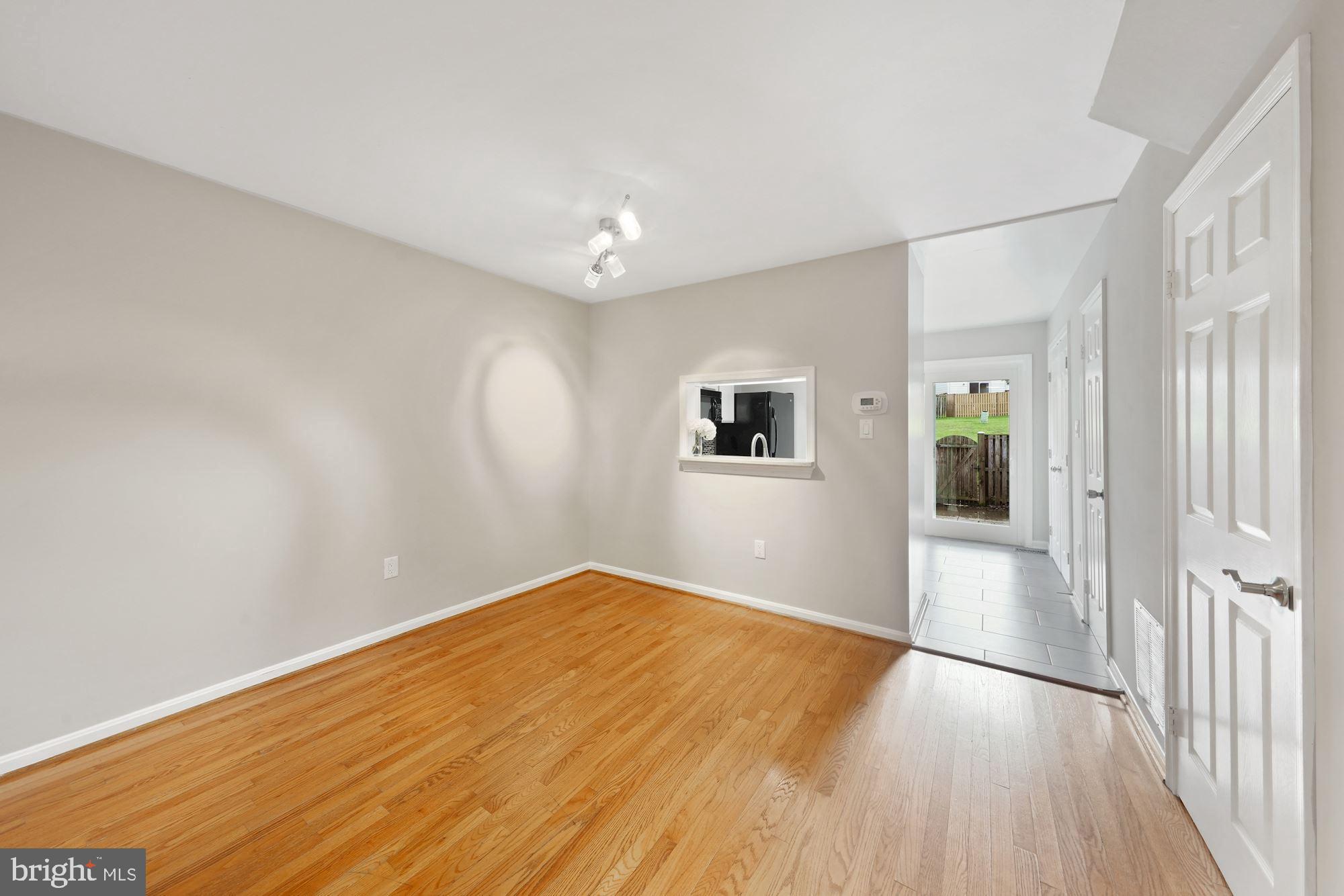 SOUTH KINGS STATION - Residential