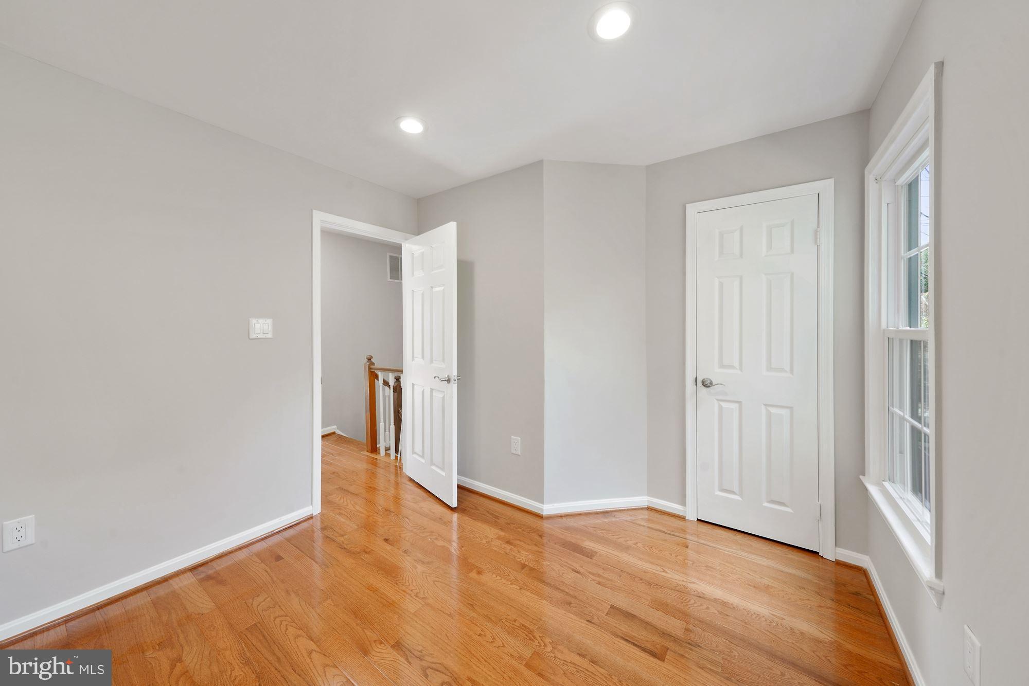 SOUTH KINGS STATION - Residential