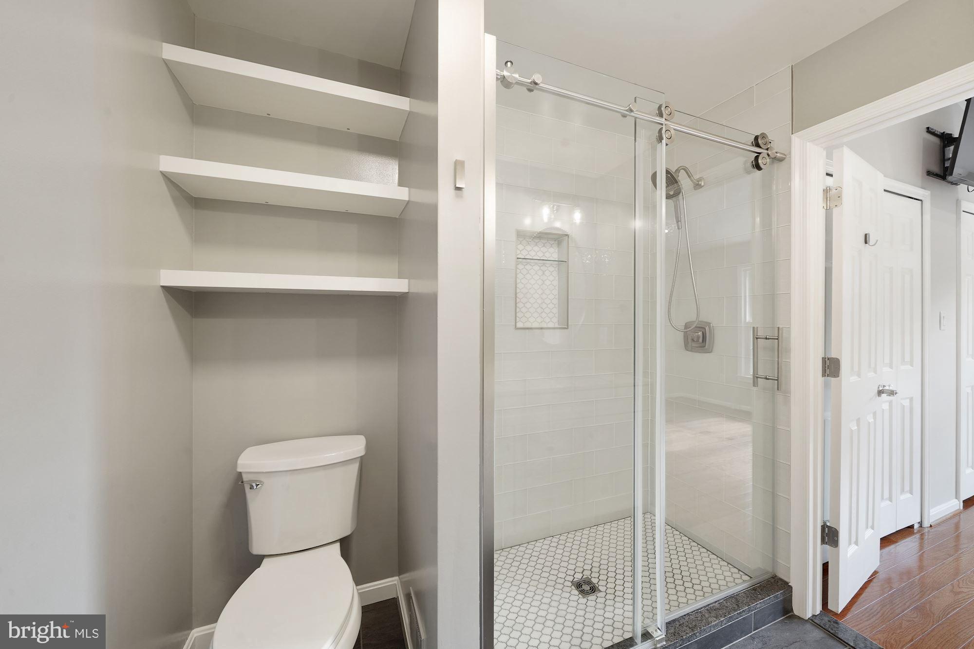 SOUTH KINGS STATION - Residential