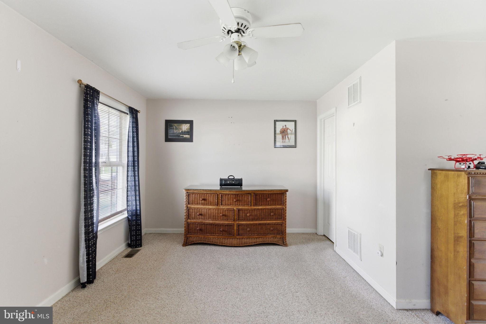 LAUREL RIDGE - Residential