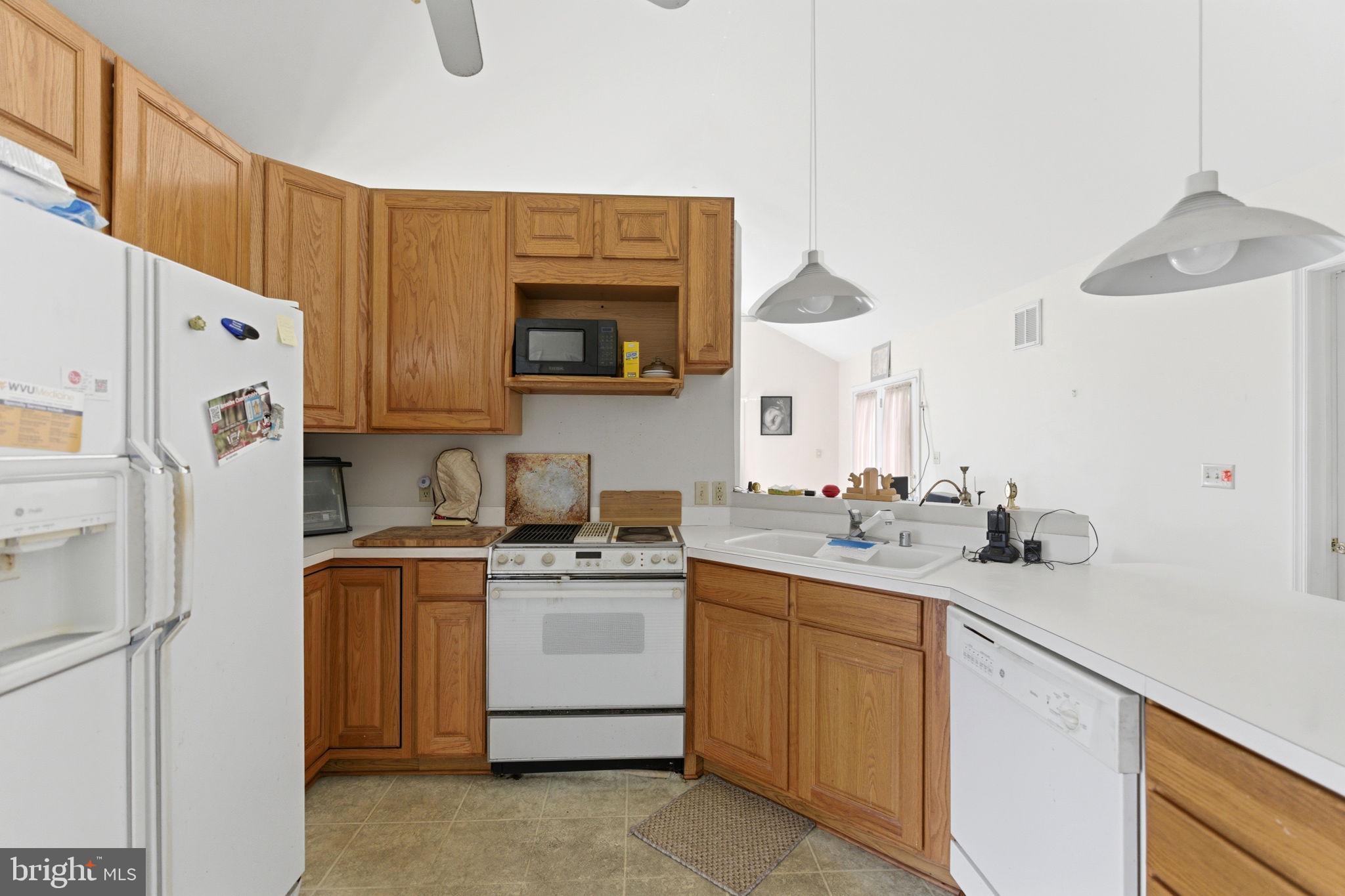 LAUREL RIDGE - Residential