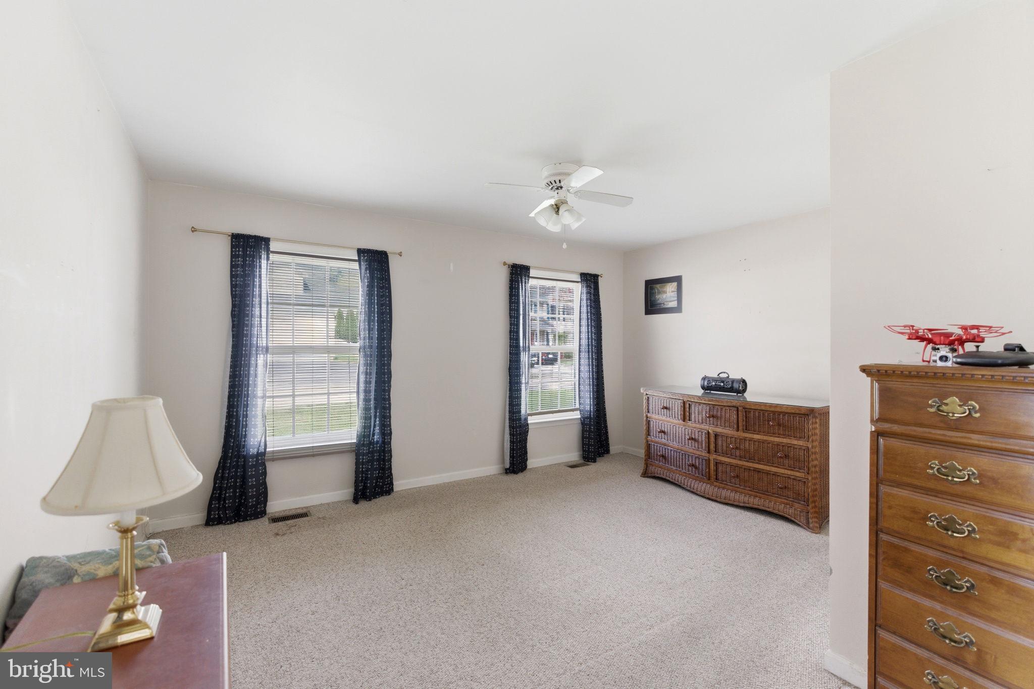 LAUREL RIDGE - Residential