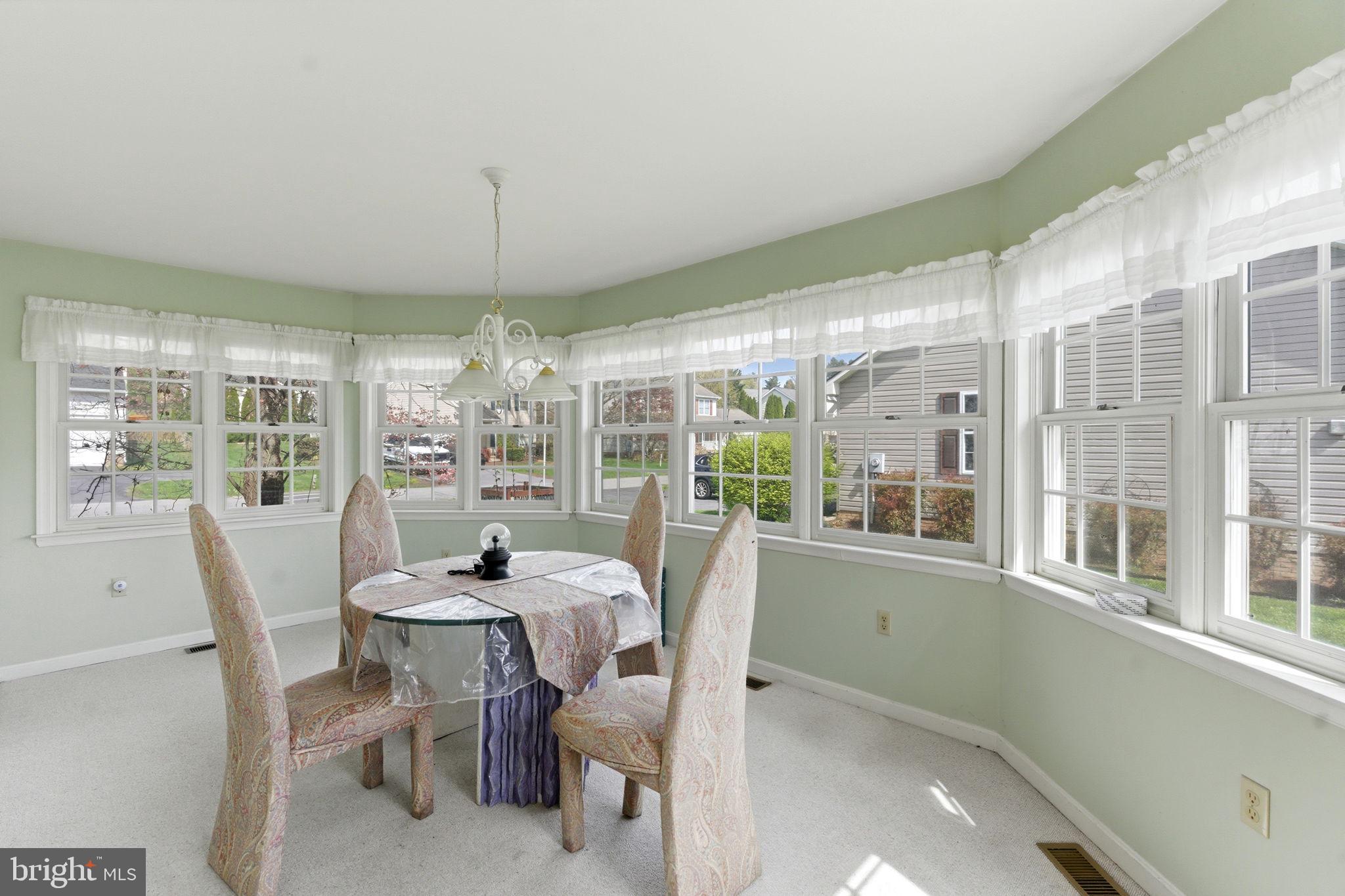 LAUREL RIDGE - Residential