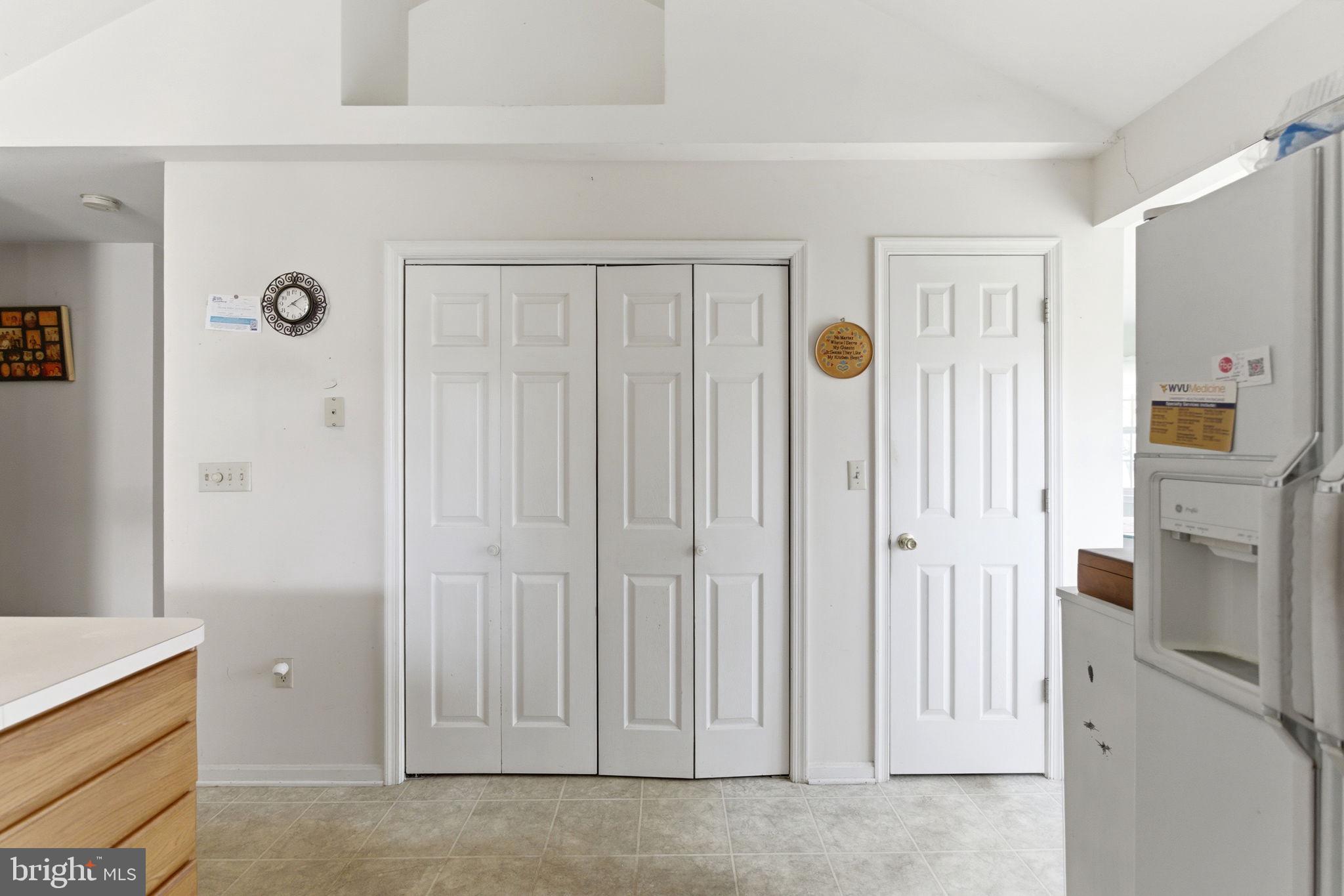 LAUREL RIDGE - Residential