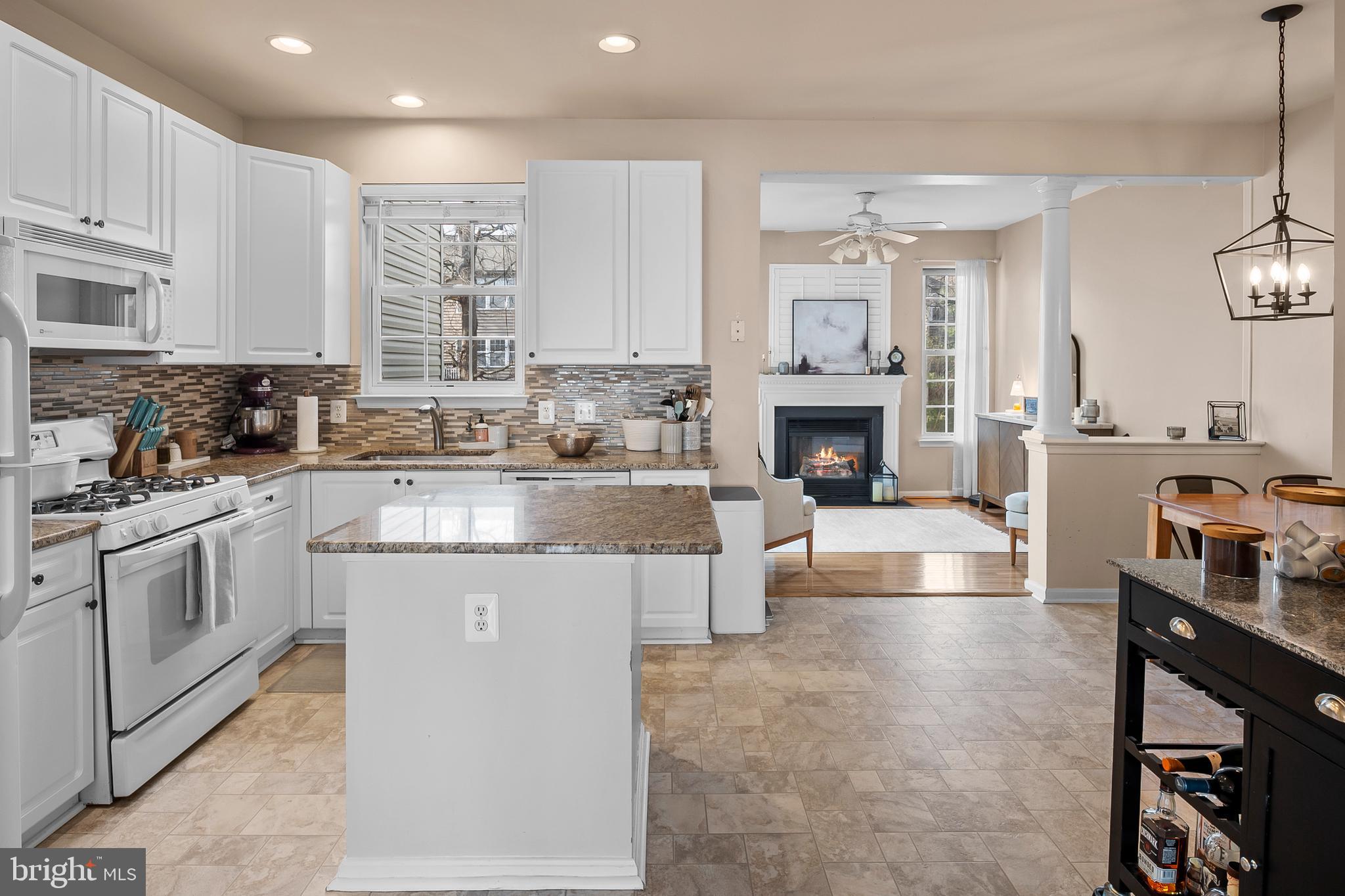 RIVER OAKS - Residential