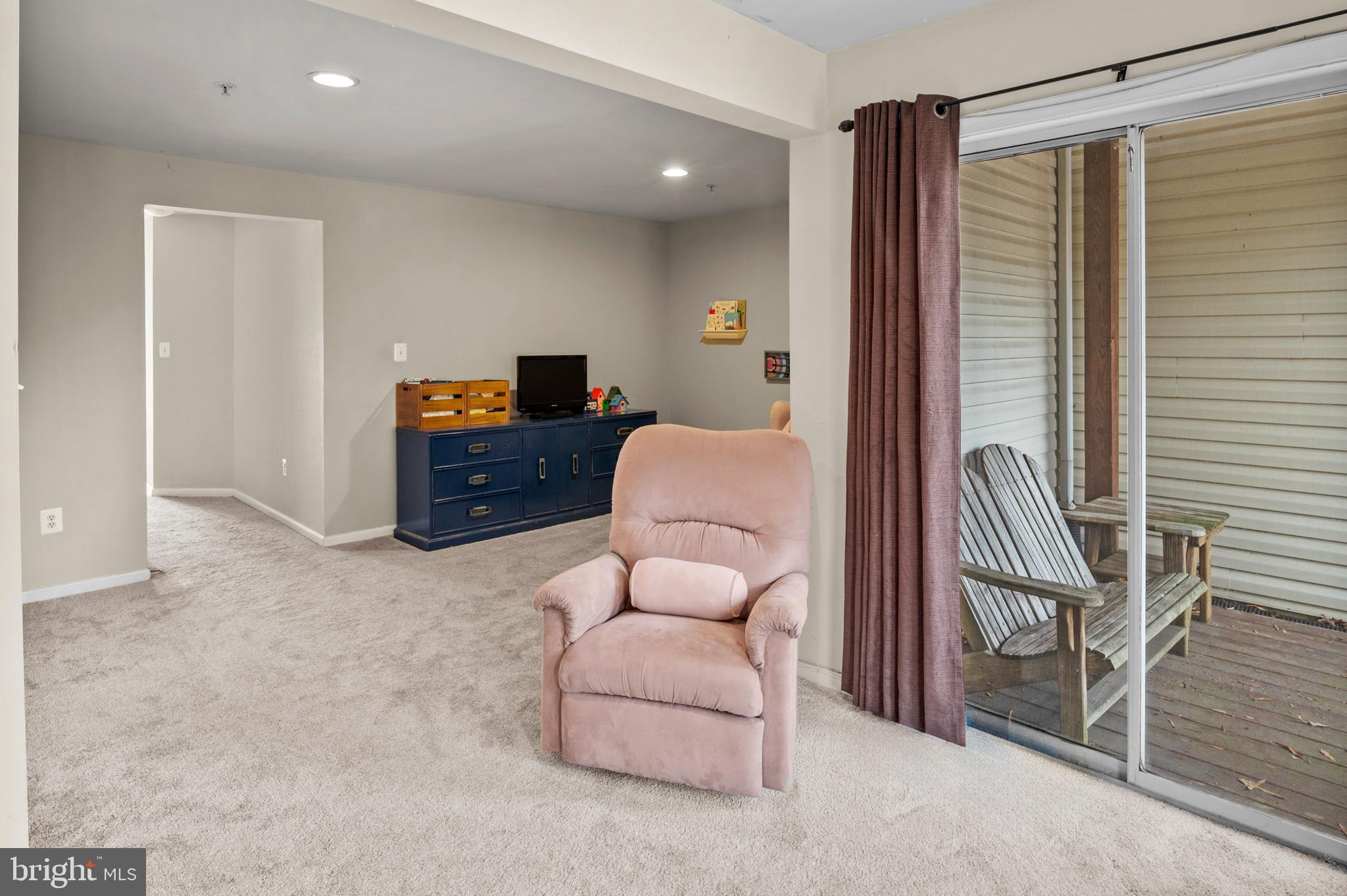 RIVER OAKS - Residential