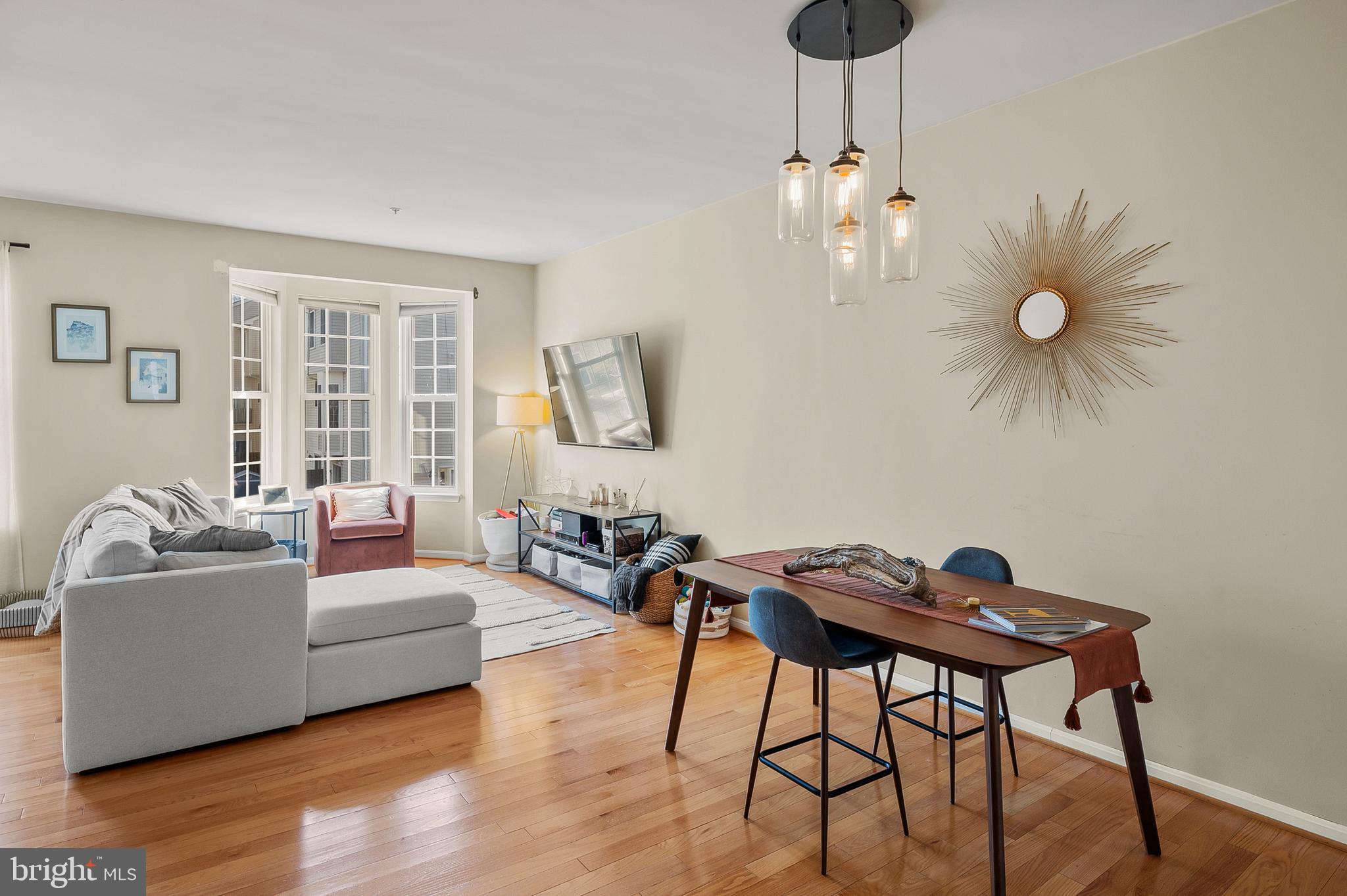 RIVER OAKS - Residential