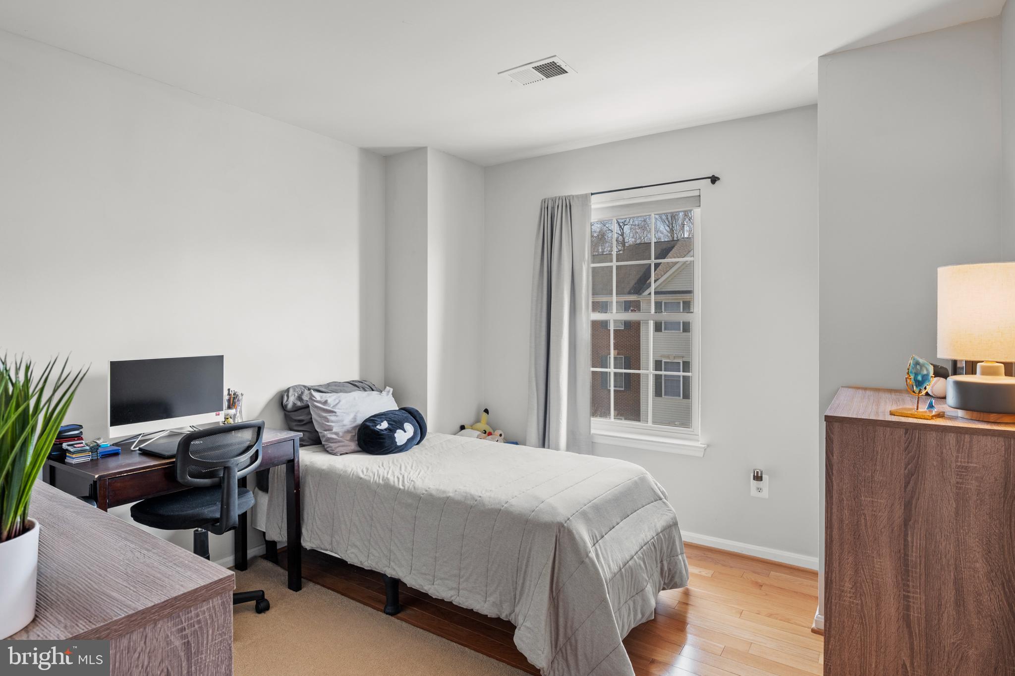 RIVER OAKS - Residential