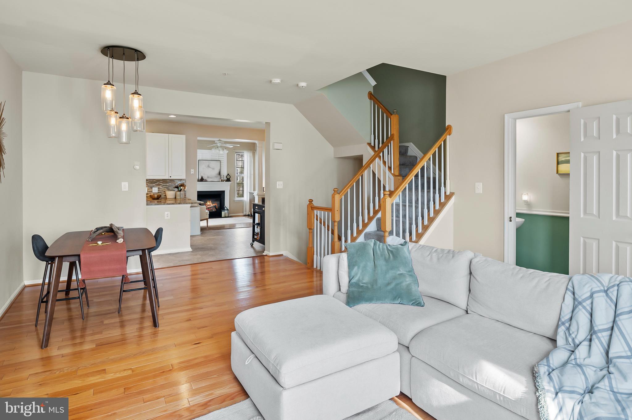 RIVER OAKS - Residential