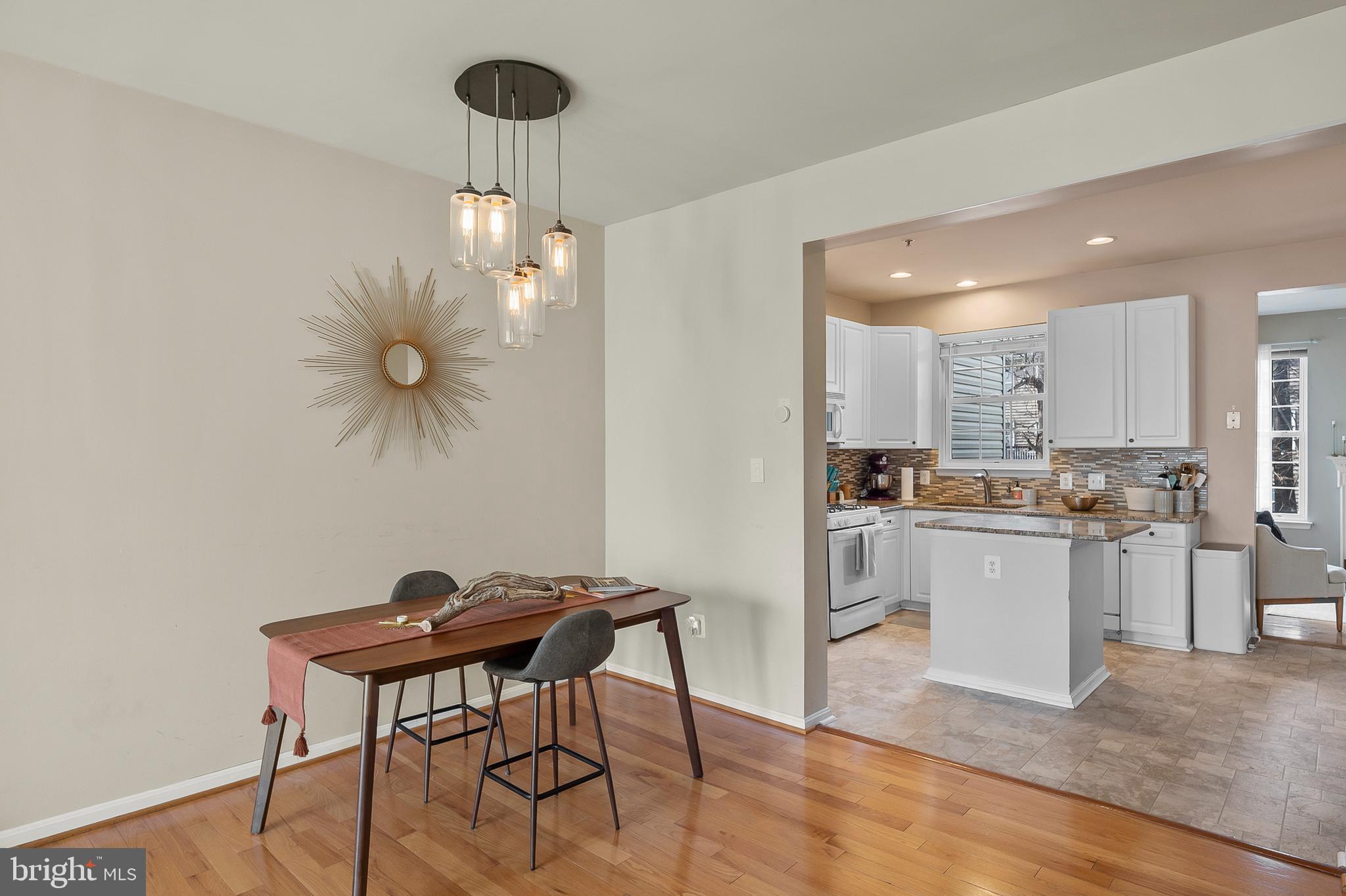 RIVER OAKS - Residential