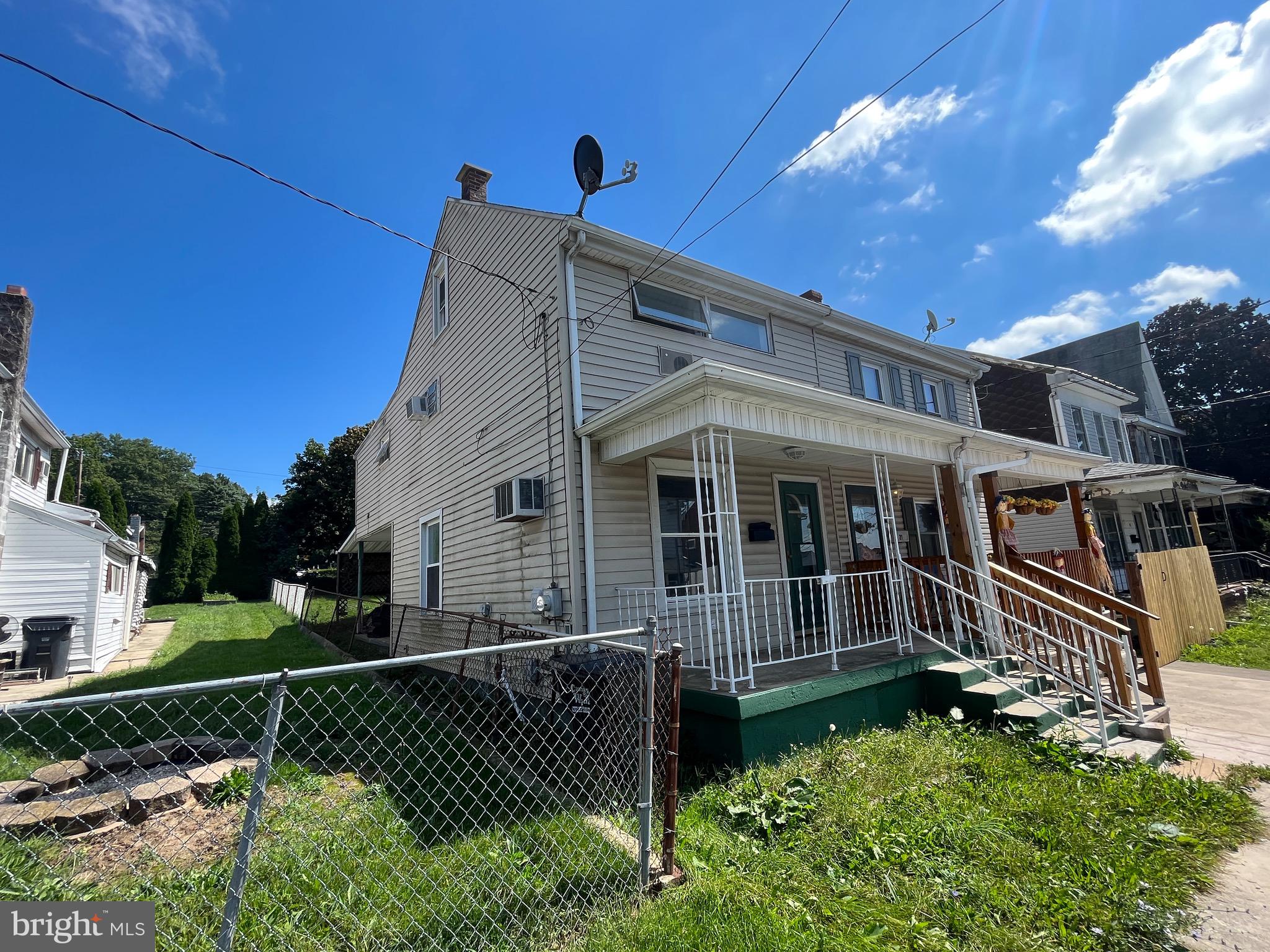 FRACKVILLE - Residential Lease