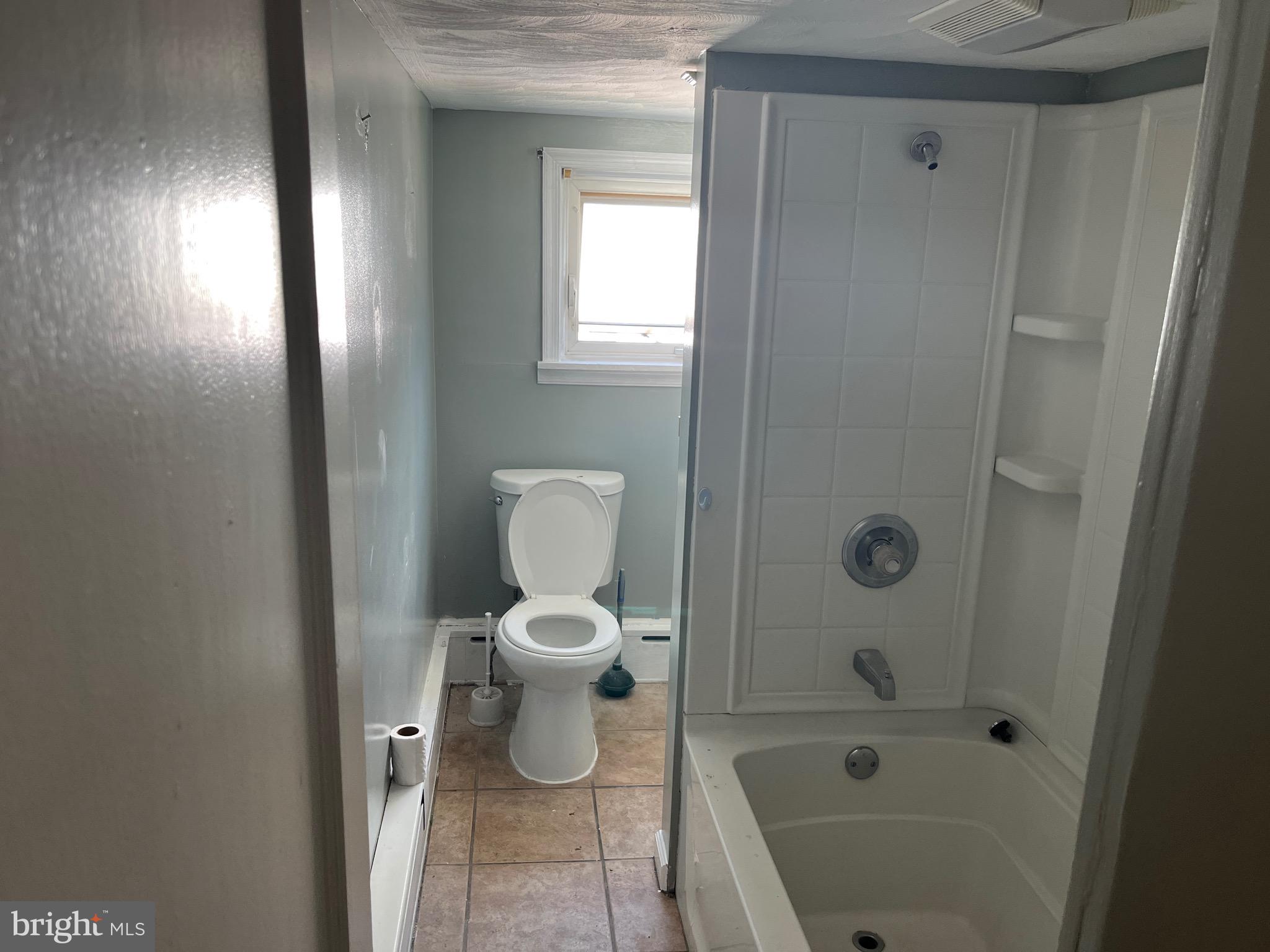 FRACKVILLE - Residential Lease