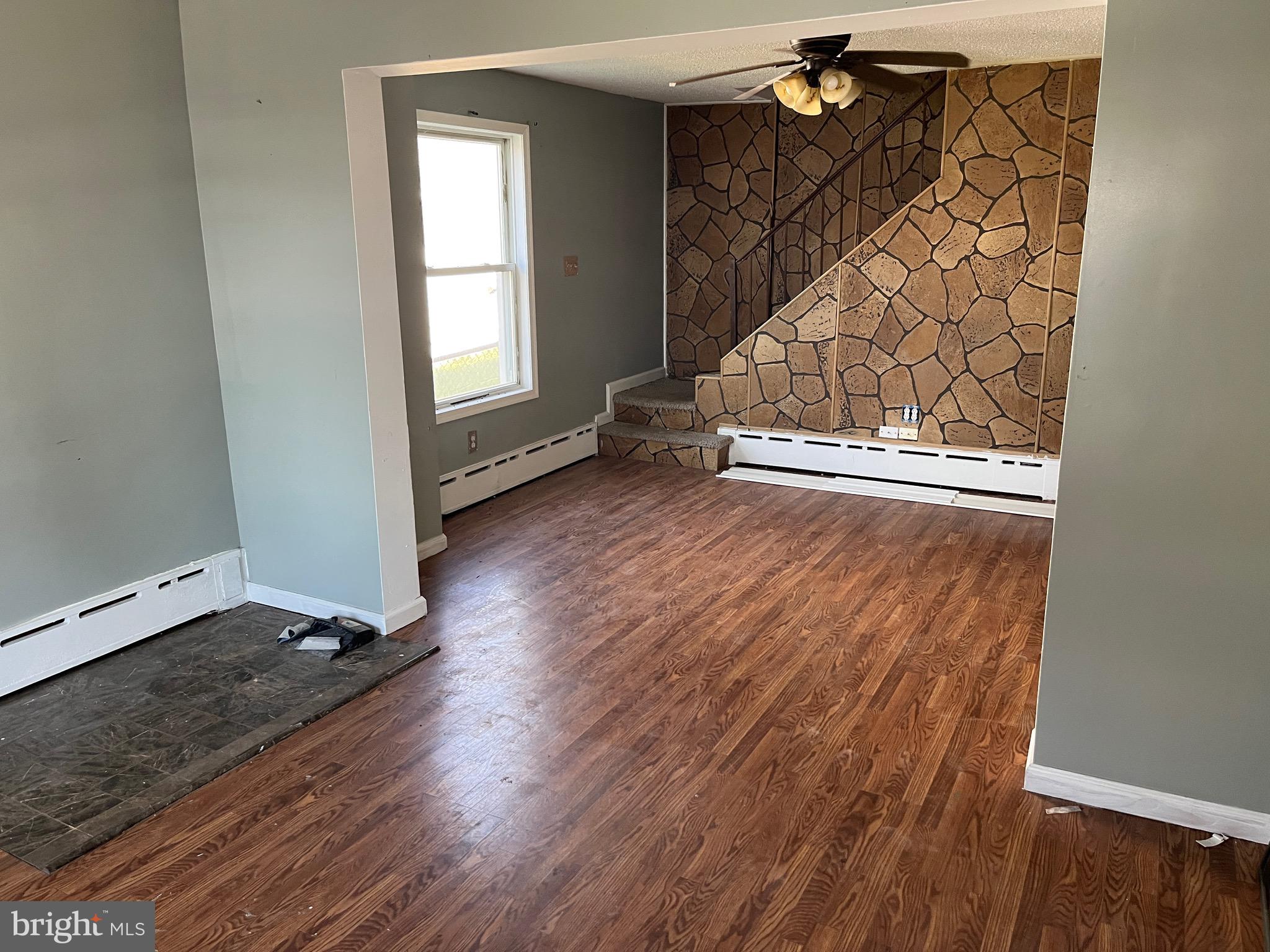 FRACKVILLE - Residential Lease