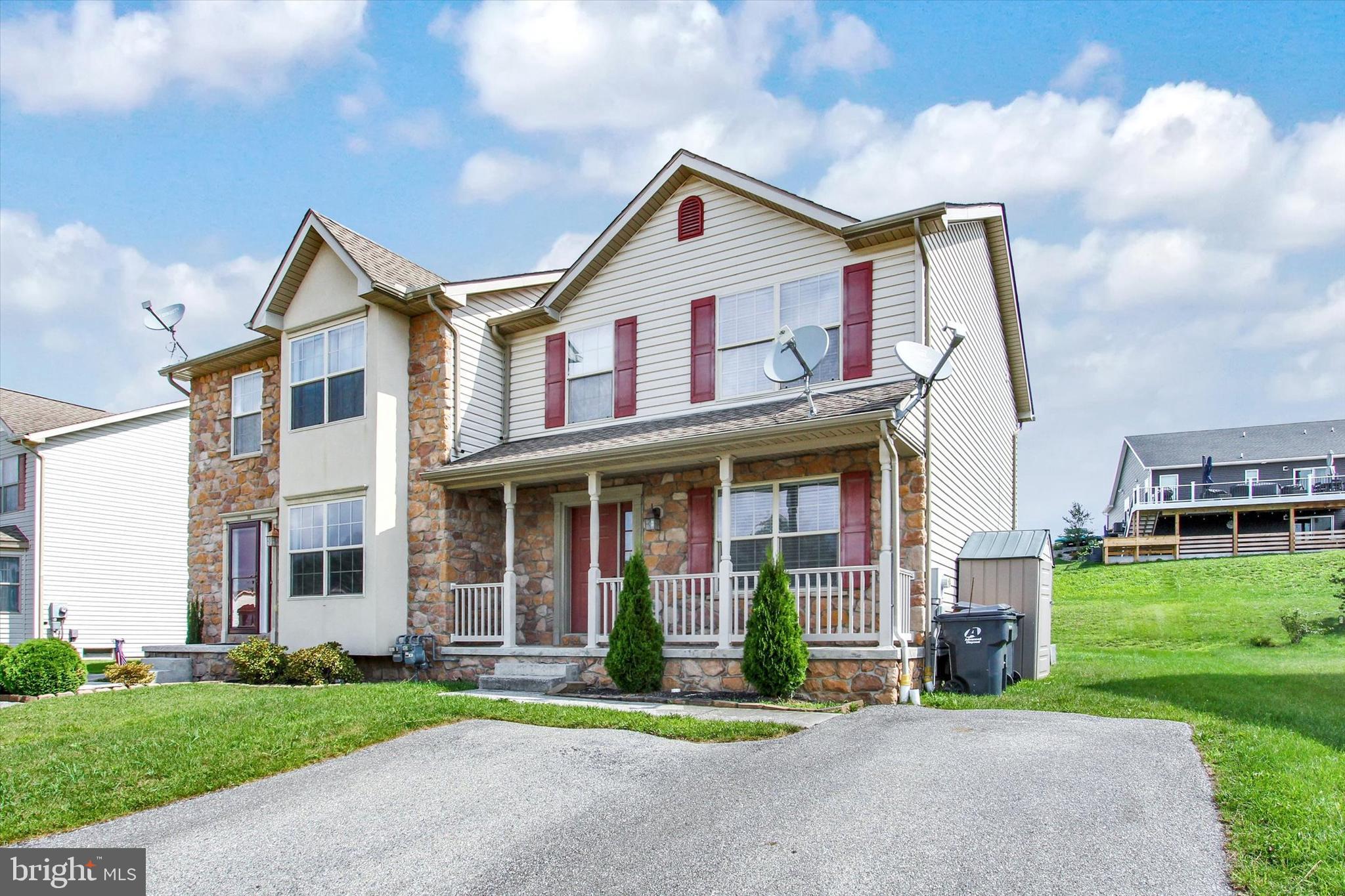 CHAPEL RIDGE - Residential
