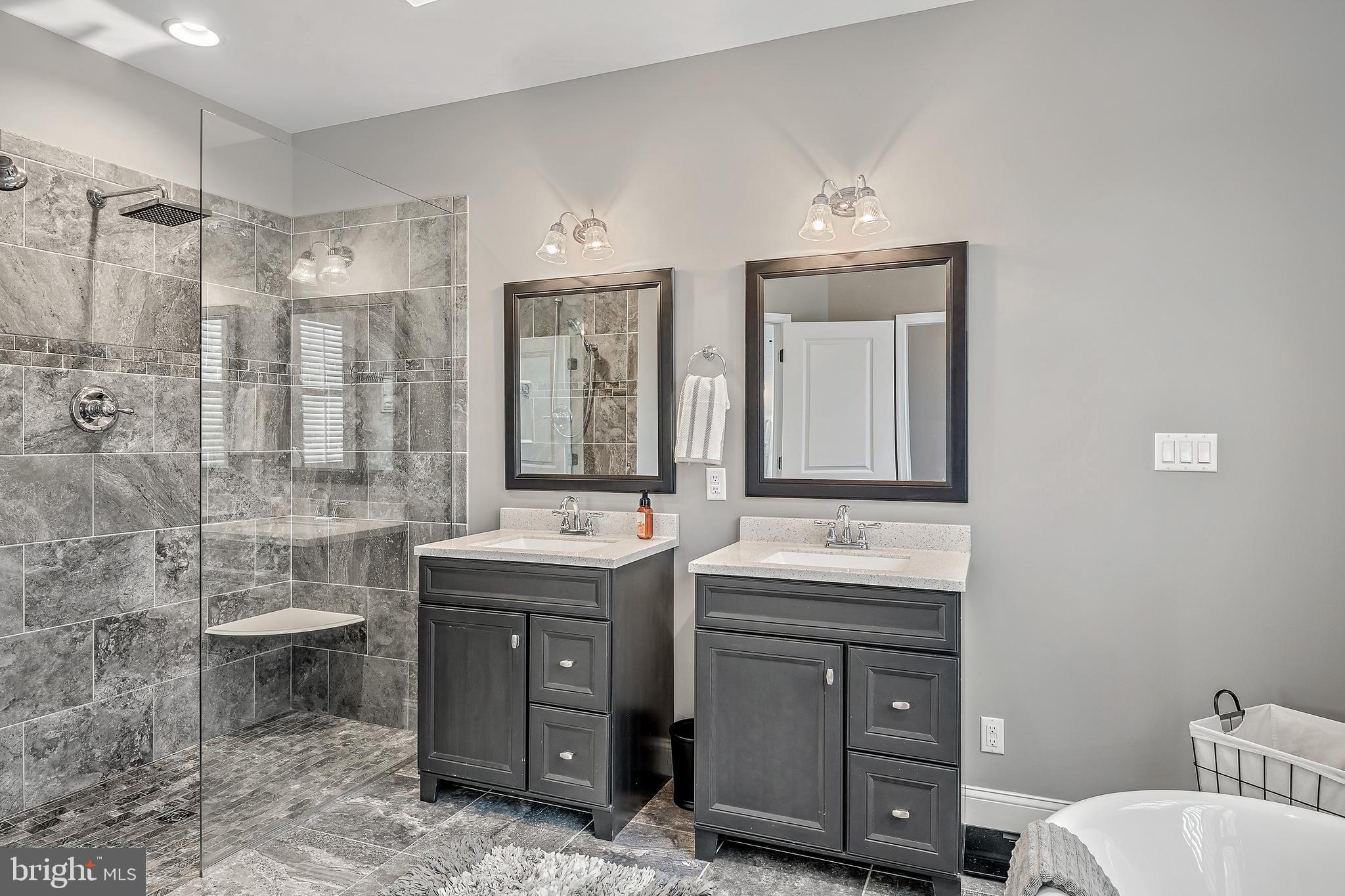 HEPPLEWHITE ESTATES - Residential