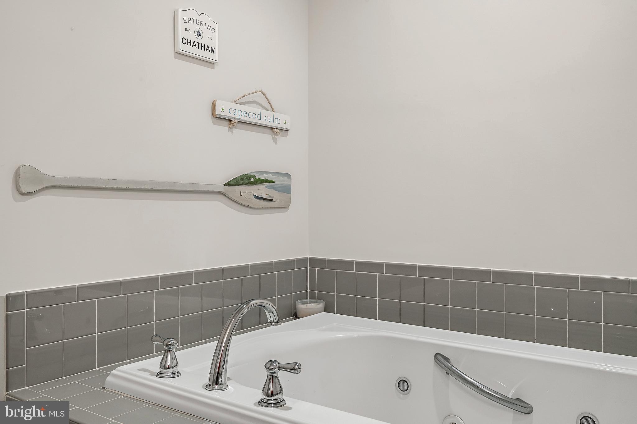 HEPPLEWHITE ESTATES - Residential