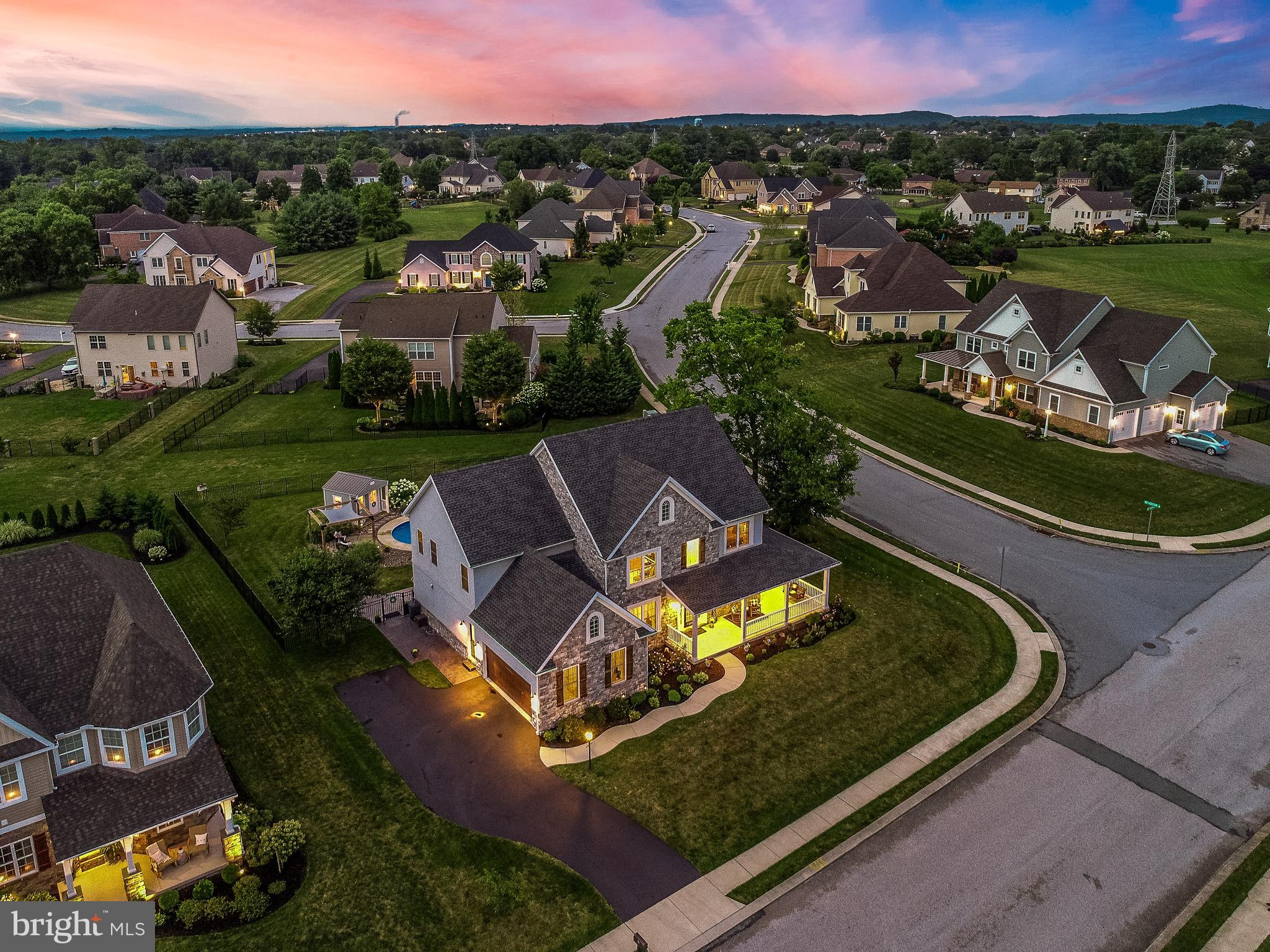 HEPPLEWHITE ESTATES - Residential