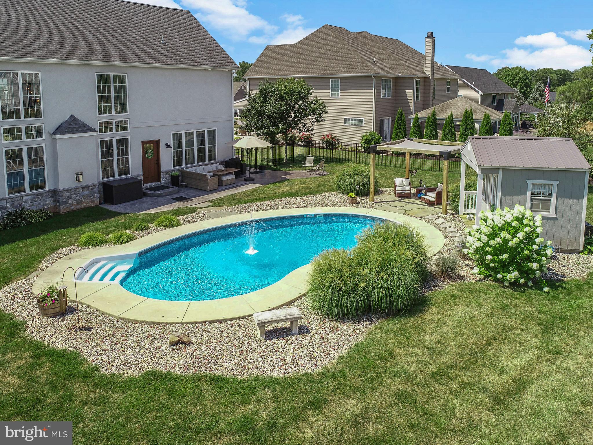 HEPPLEWHITE ESTATES - Residential