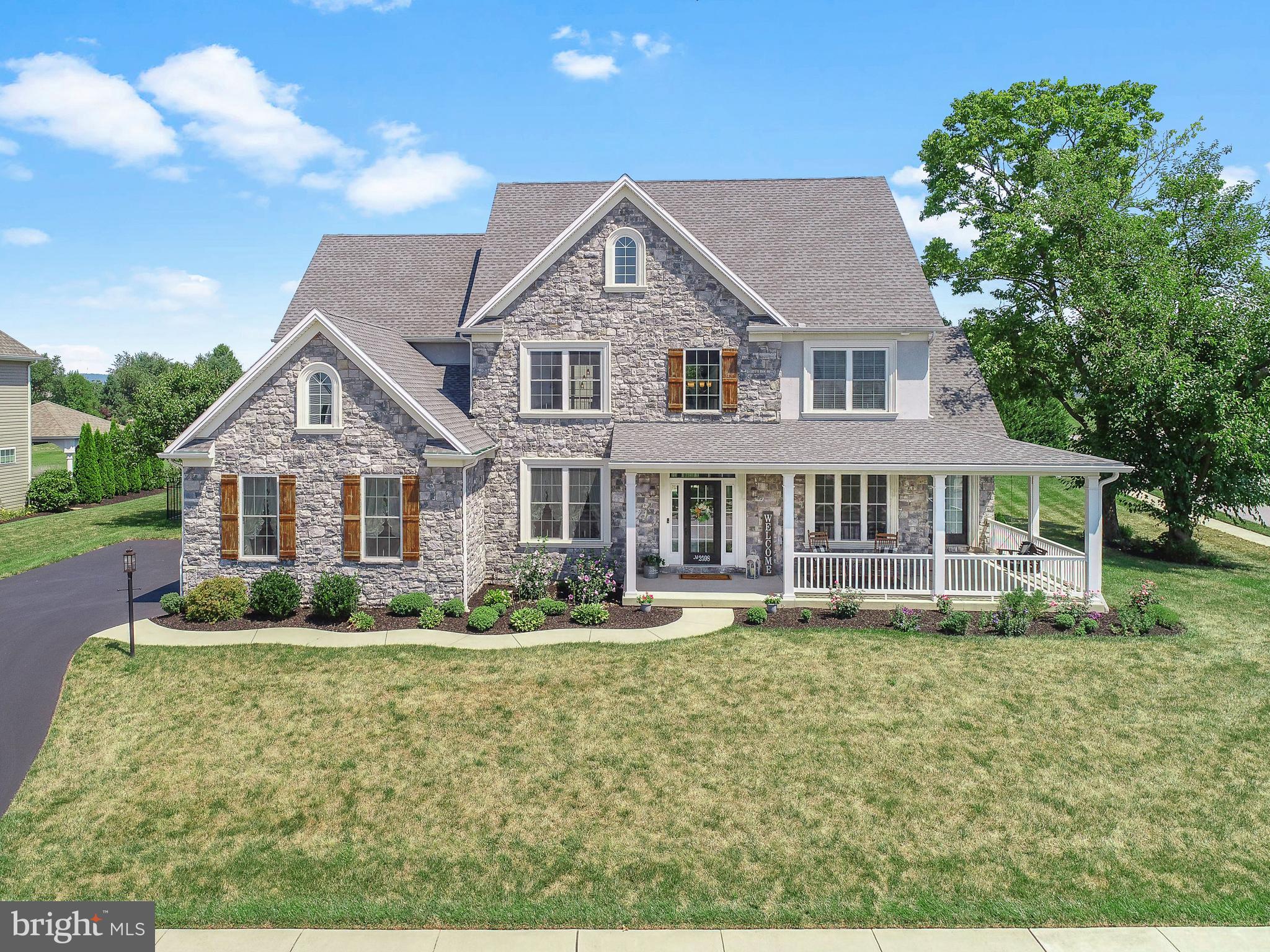 HEPPLEWHITE ESTATES - Residential