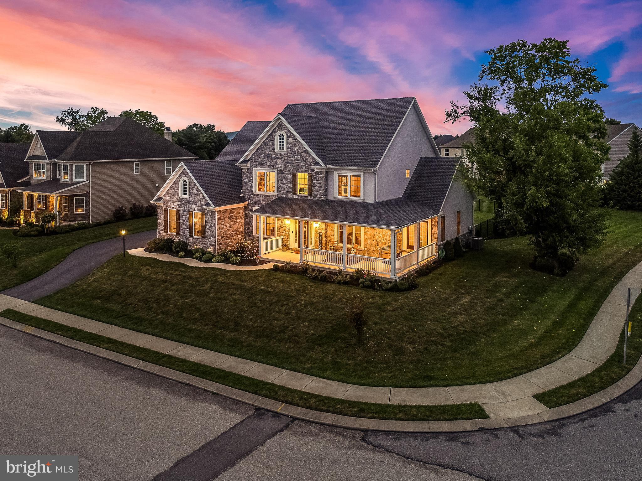 HEPPLEWHITE ESTATES - Residential