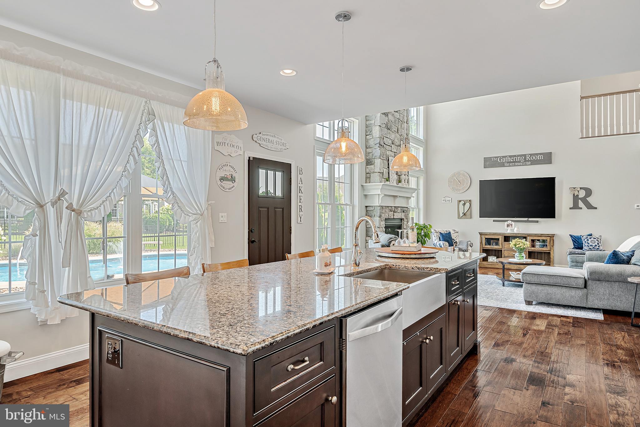 HEPPLEWHITE ESTATES - Residential