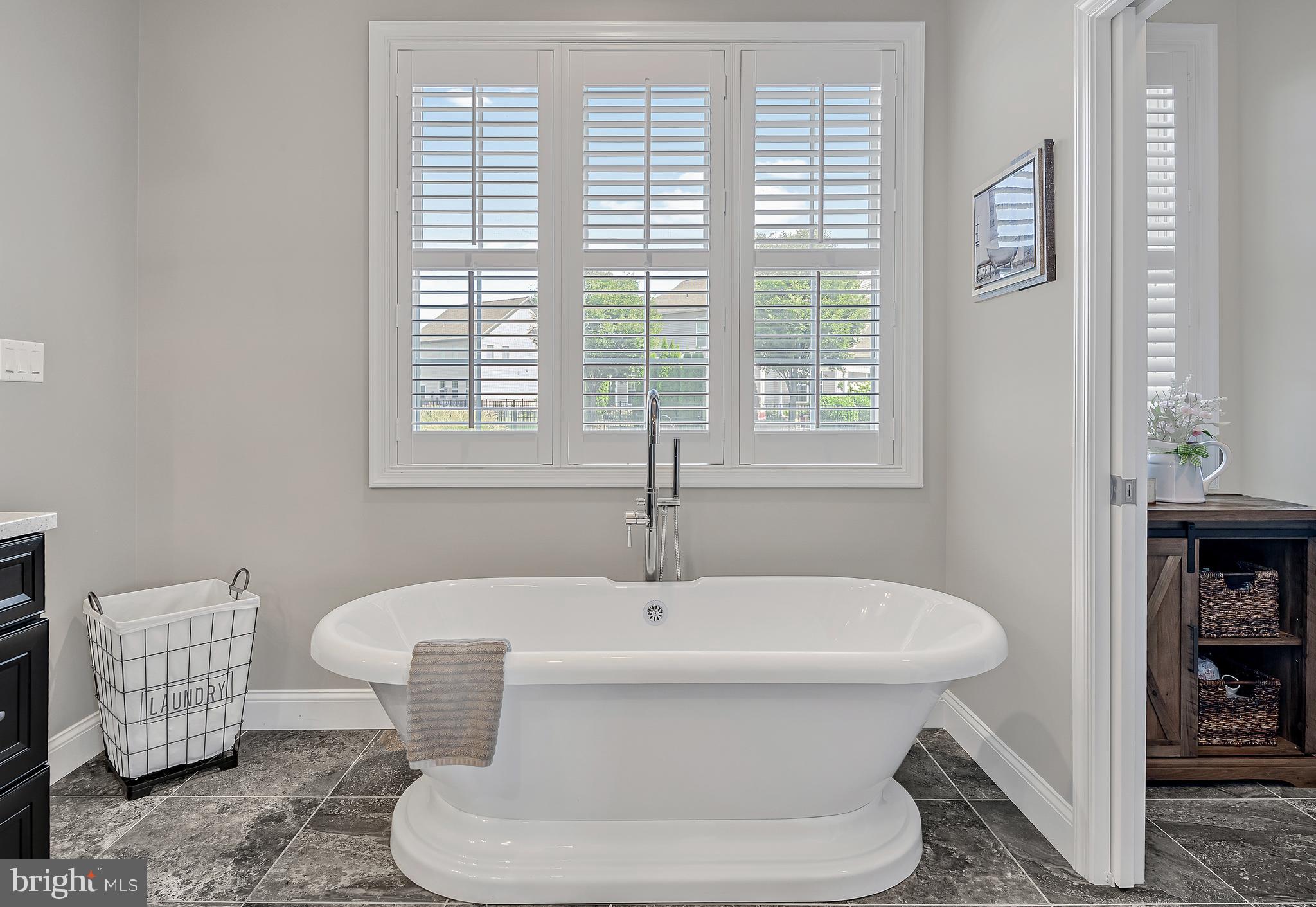 HEPPLEWHITE ESTATES - Residential