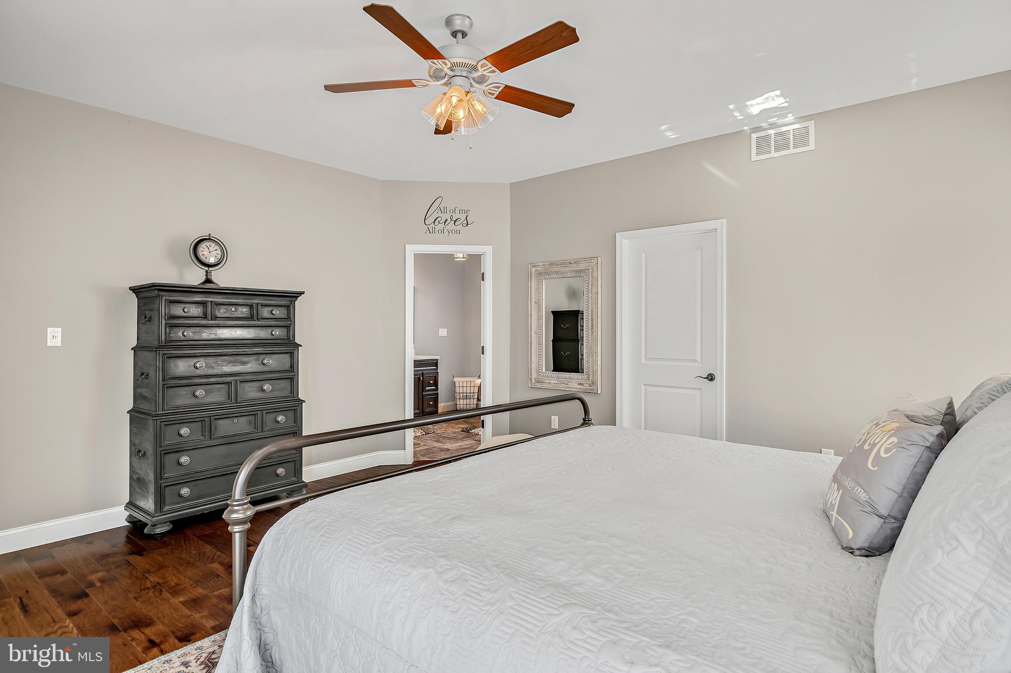 HEPPLEWHITE ESTATES - Residential