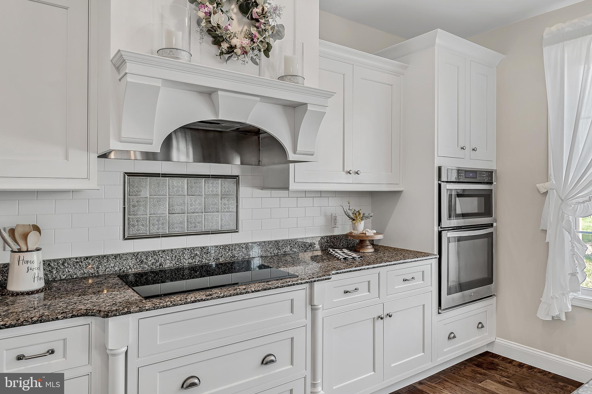 HEPPLEWHITE ESTATES - Residential