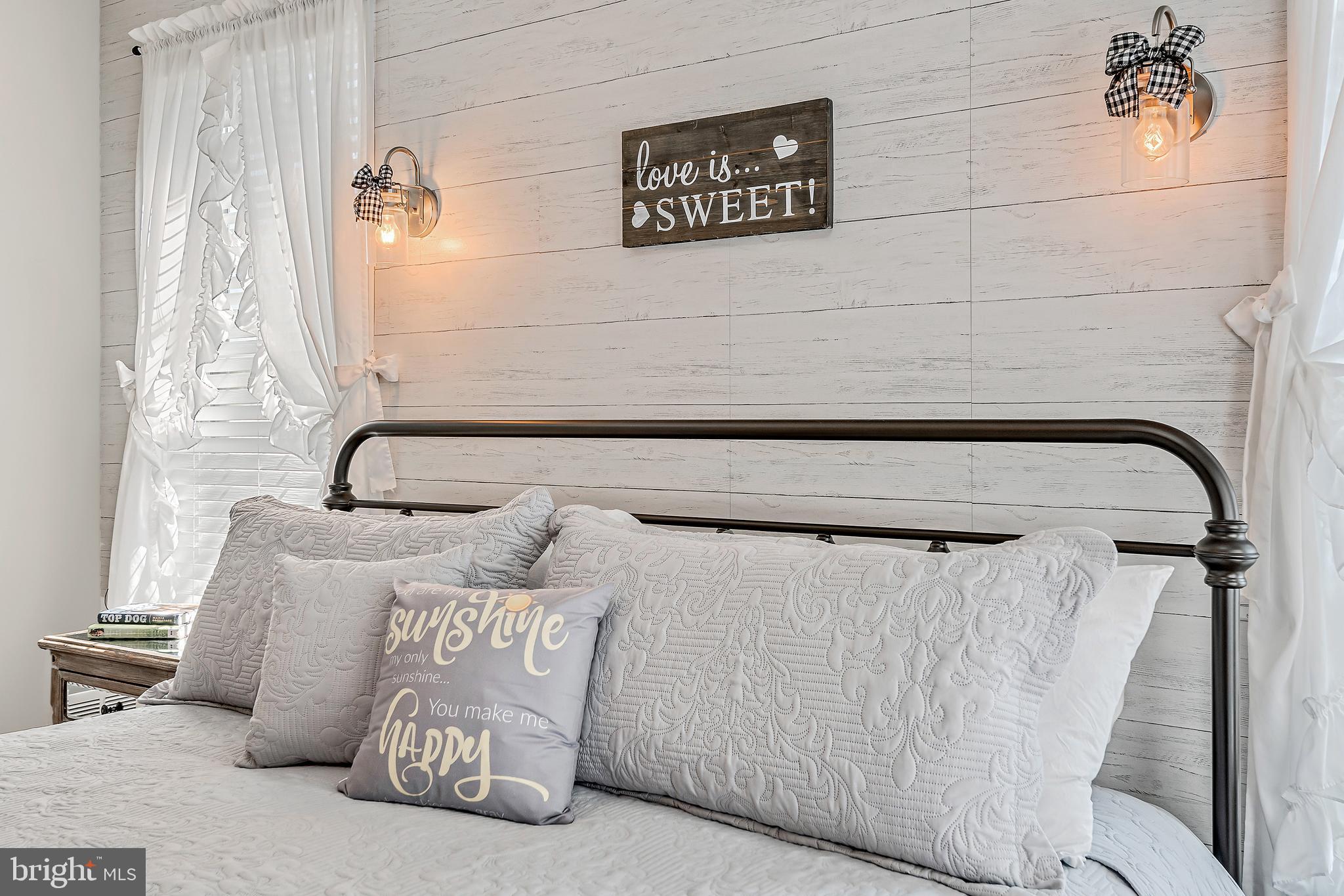 HEPPLEWHITE ESTATES - Residential