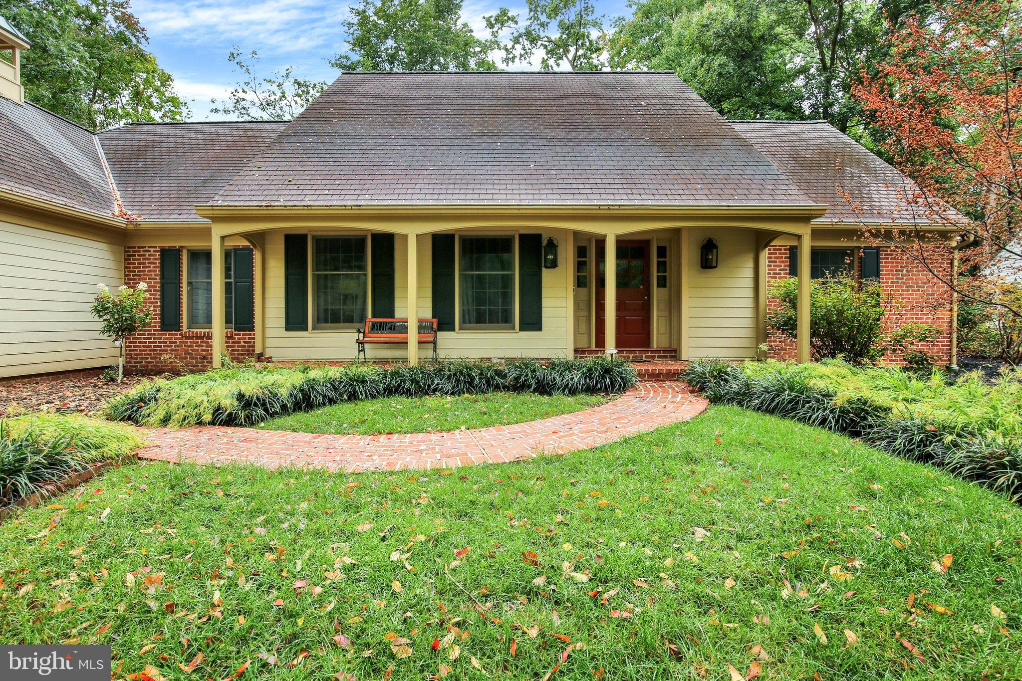1059 HUNTERS PATH