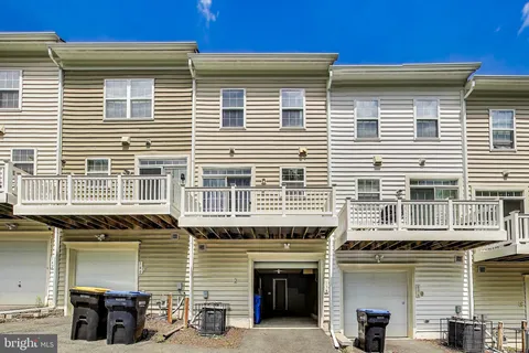 MLS: DCDC2197590
