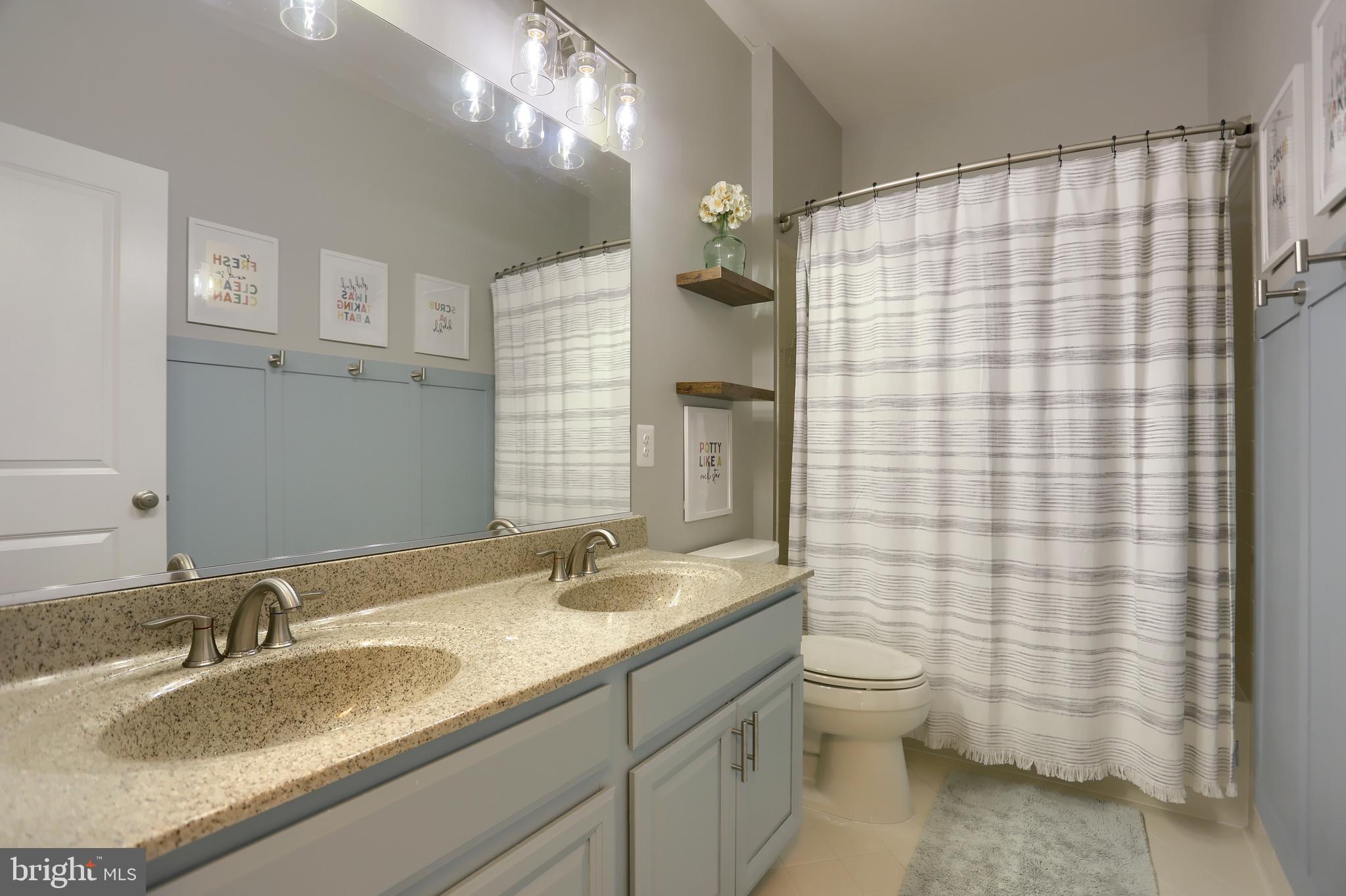 LAUREL RIDGE - THE GLEN - Residential