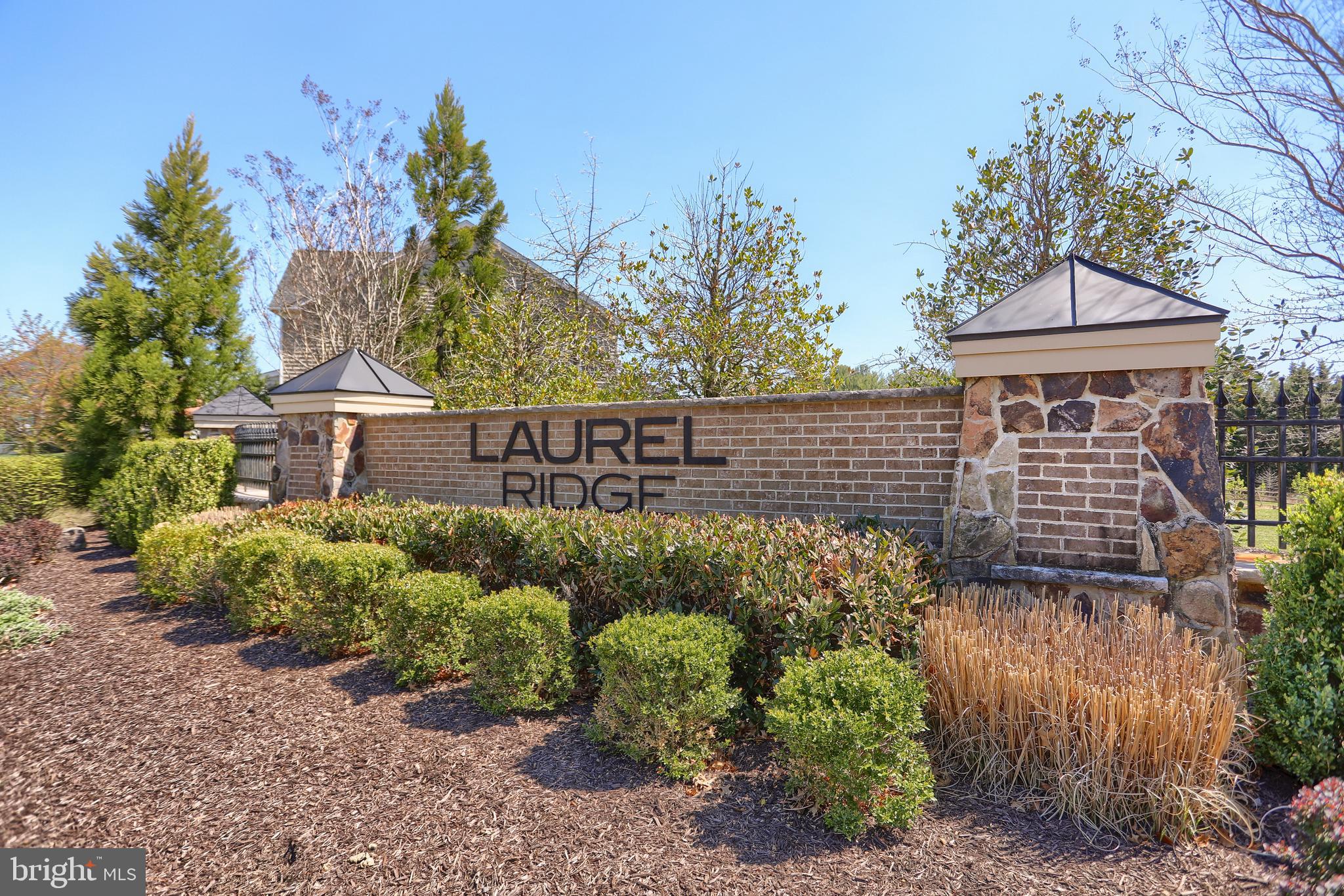 LAUREL RIDGE - THE GLEN - Residential
