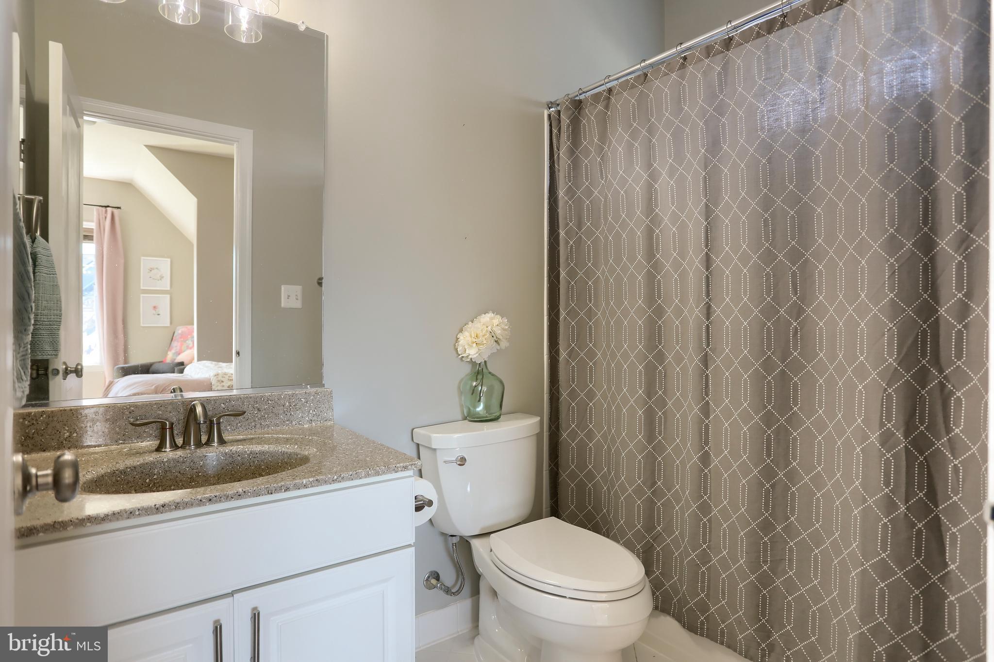 LAUREL RIDGE - THE GLEN - Residential